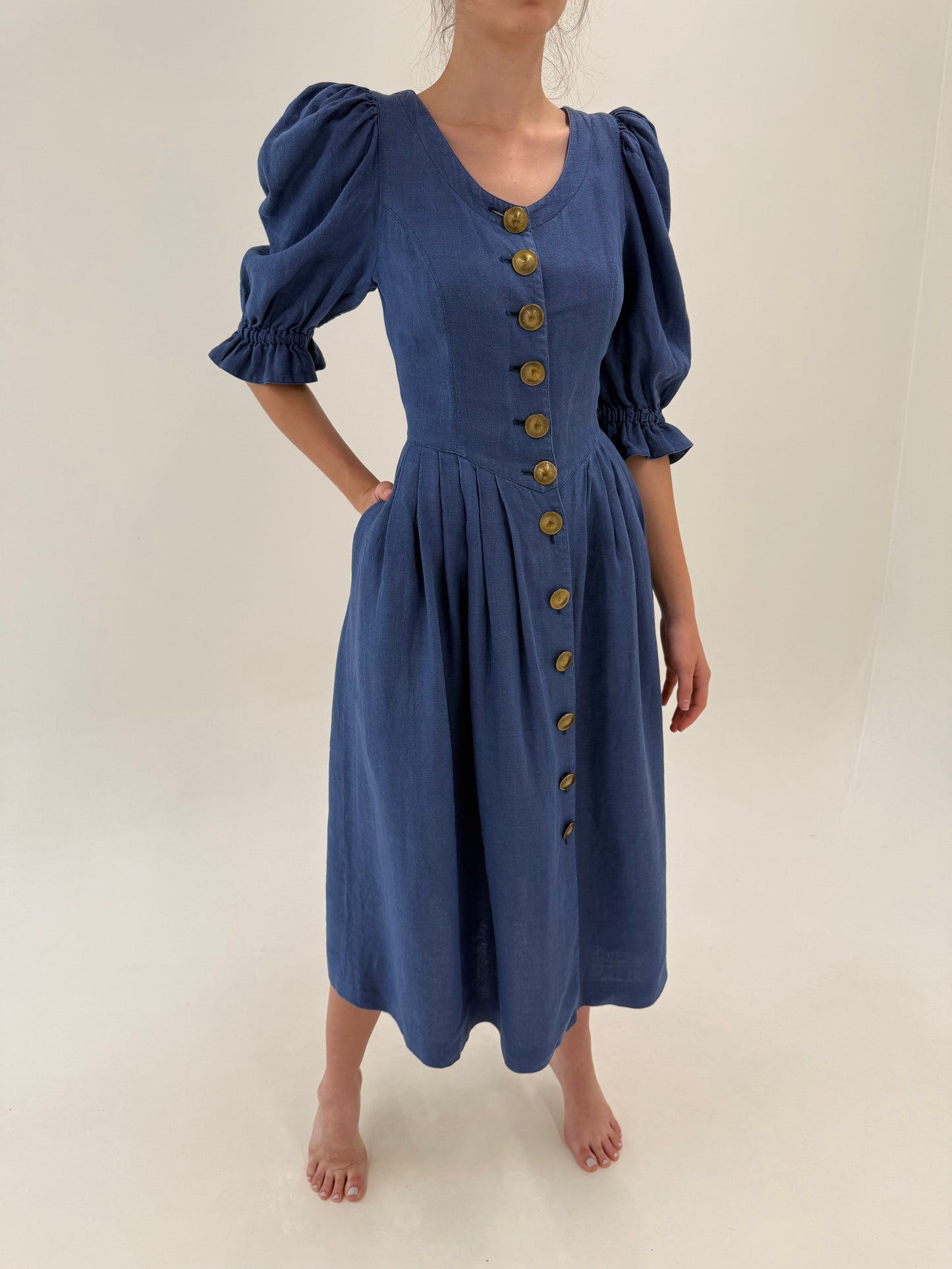 Rochie vintage maxi  jeans blue cu corsaj din pânză grea de in și umerinusor bufanți