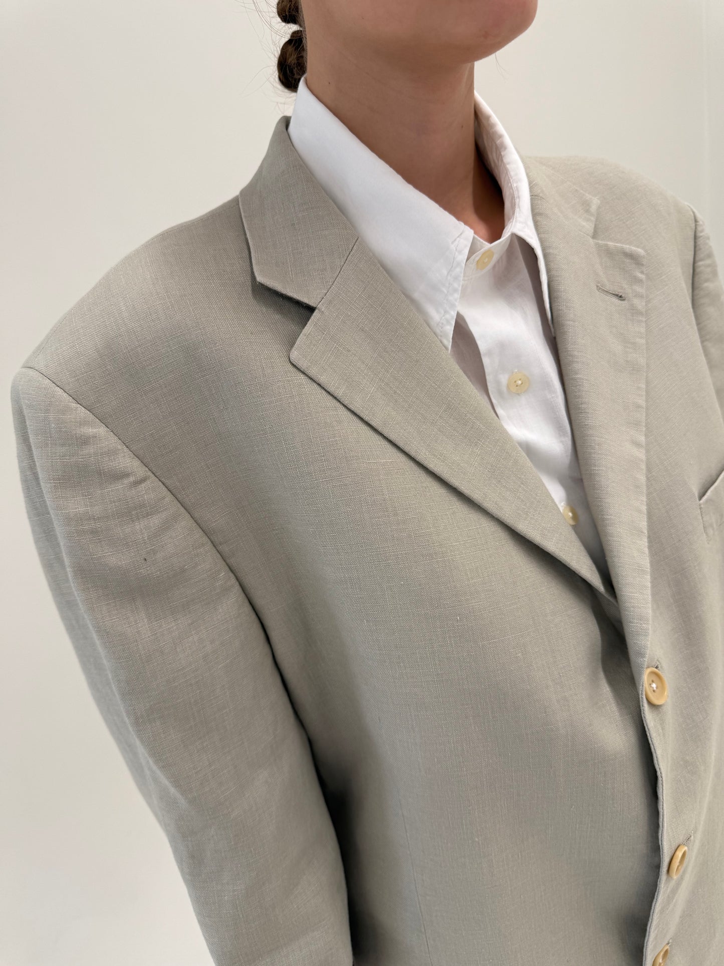 Sacou Balmain oversized cu mânecă scurtă warm gray din in în croi actual