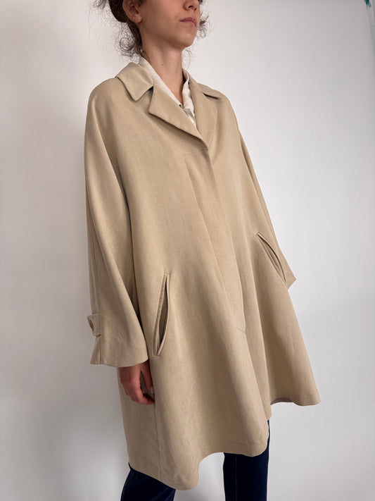 Pardesiu vintage premium beige în croi minimalist A-line