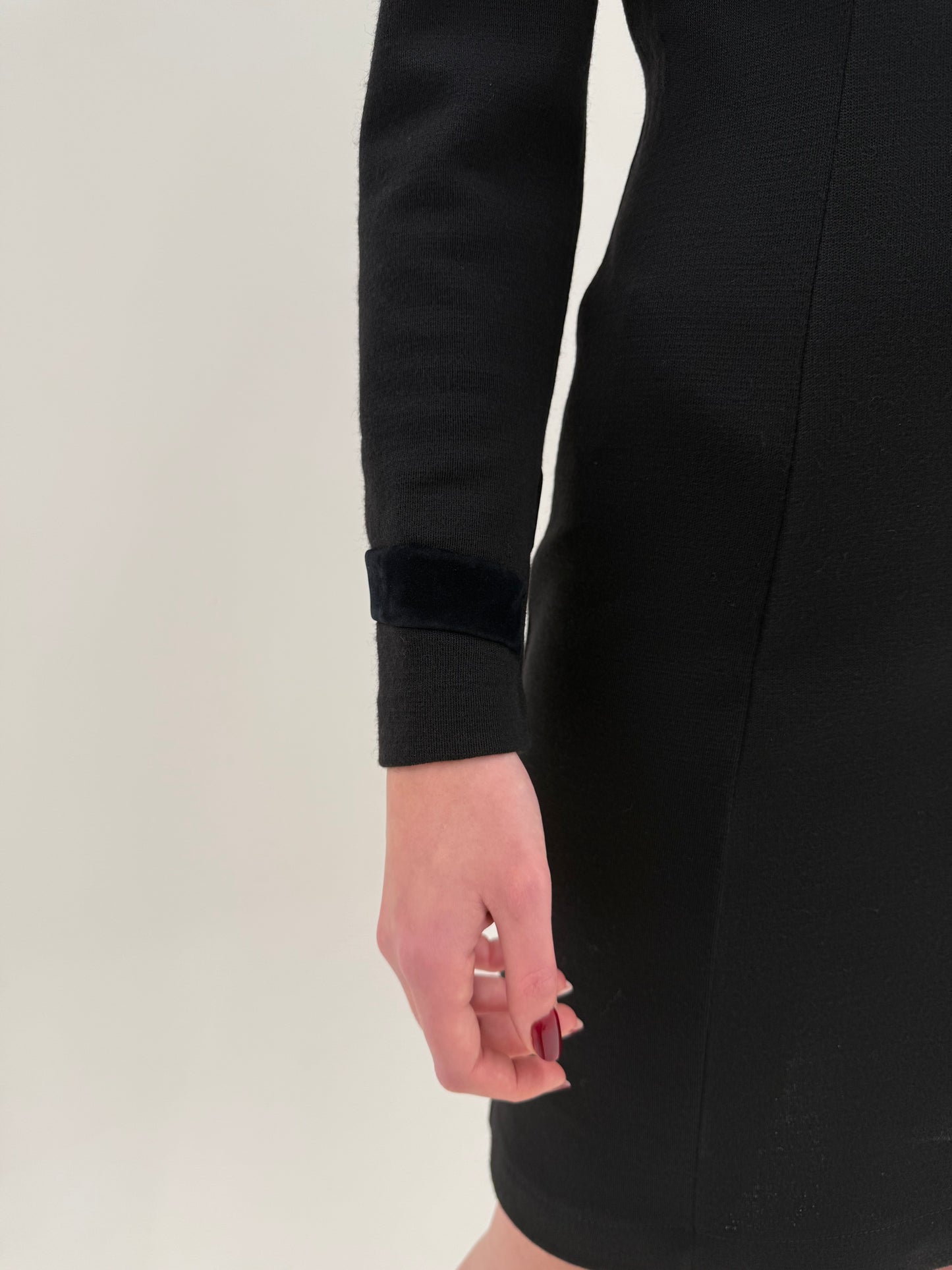 LBD vintage cu inserție chic de catifea din lana extrafina