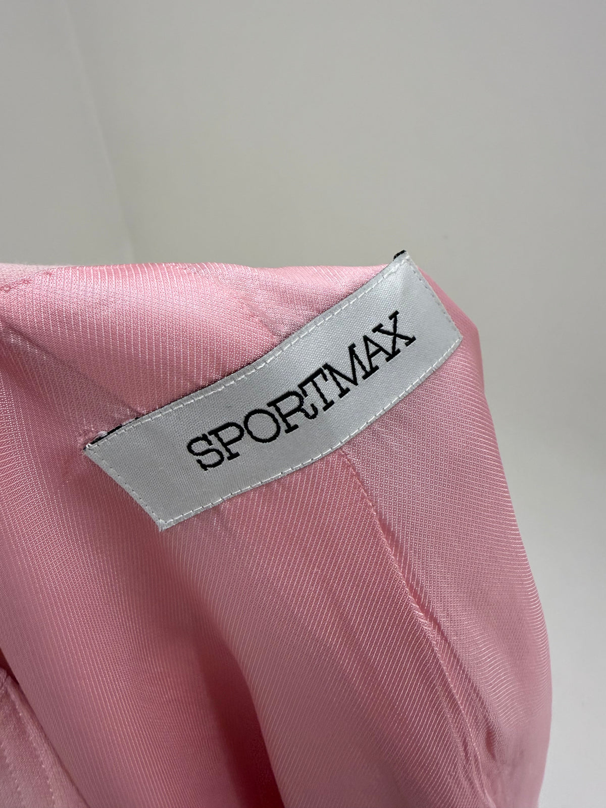 Sacou Max Mara powder pink cu nasturi aurii metalici în croi minimalist