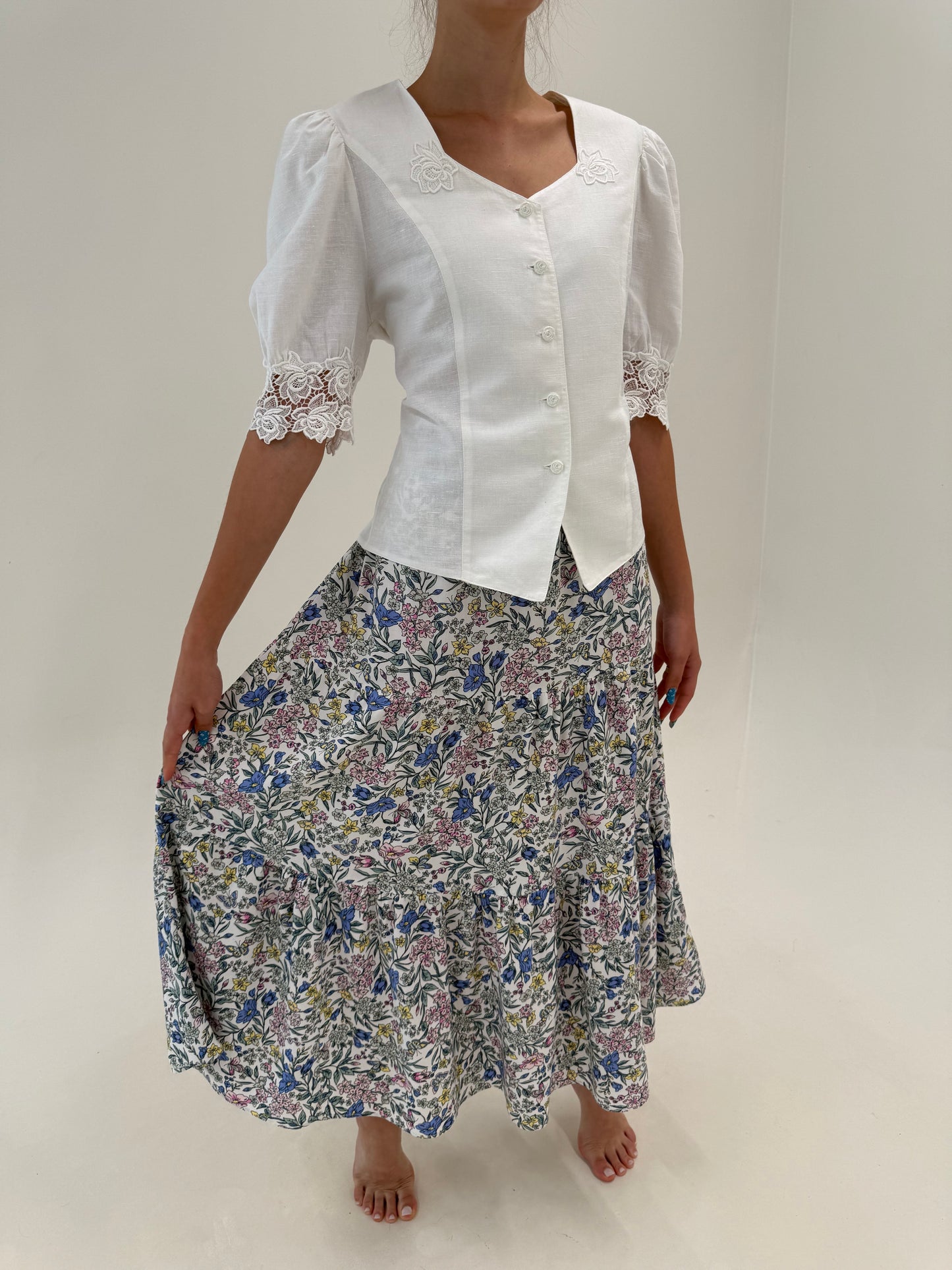 Fustă maxi super vaporoasă cu print floral în culori superbe și talie elastică