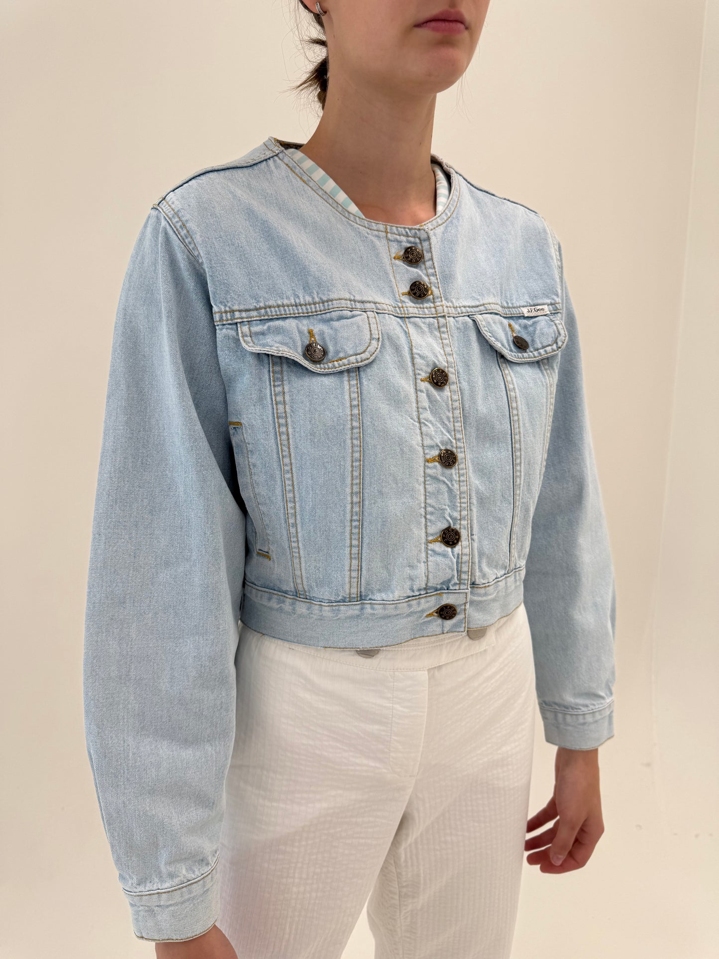 Geacă vintage baby blue din jeans de vară moale și confortabil în croi cropped