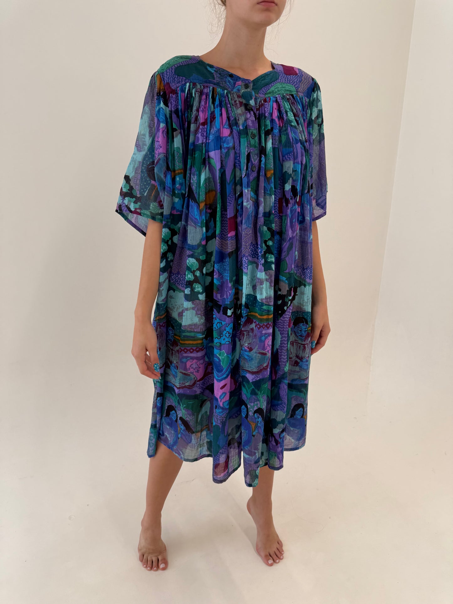 Rochie amplă în culori superbe din pânză fină de bumbac