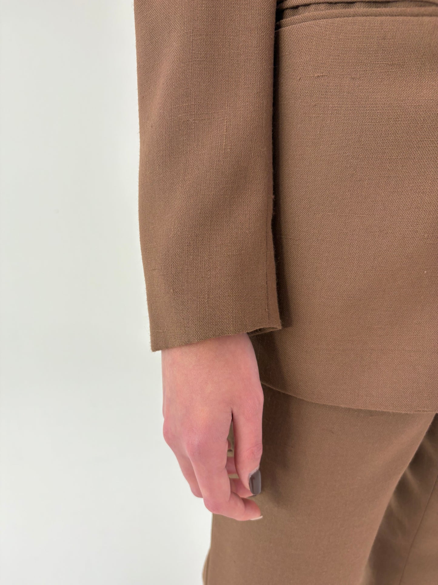 Costum cafe au lait din lana extrafina