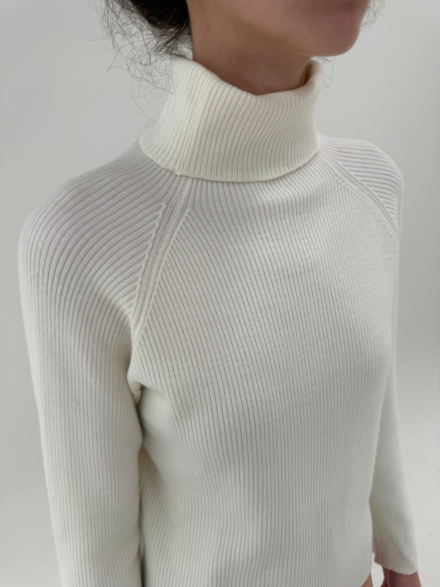 Maleta ribbed italiană butter white din lana merino extrafina