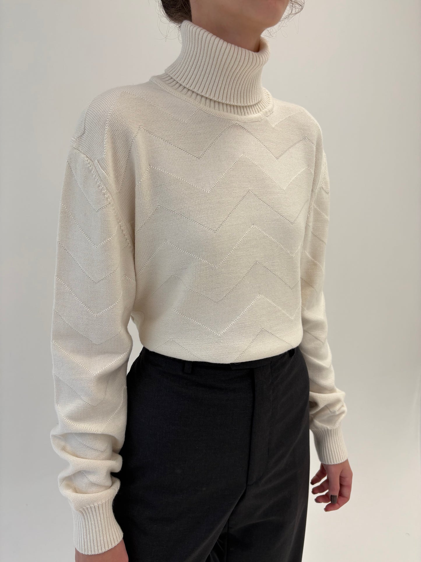 Maleta tall off white din lana merino extrafina groasă de gramaj mare