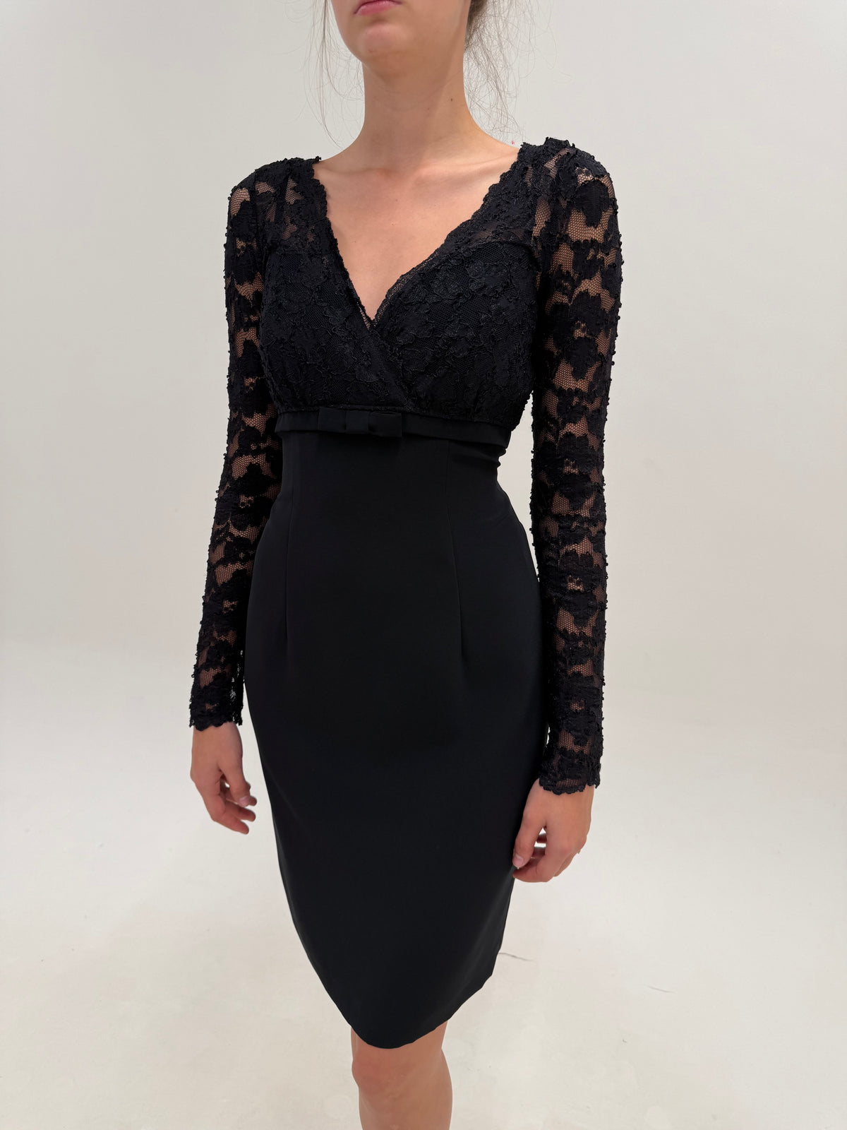LBD vintage Madeleine în cori clasic ultra feminin cu talie ultra marcată și dantelă