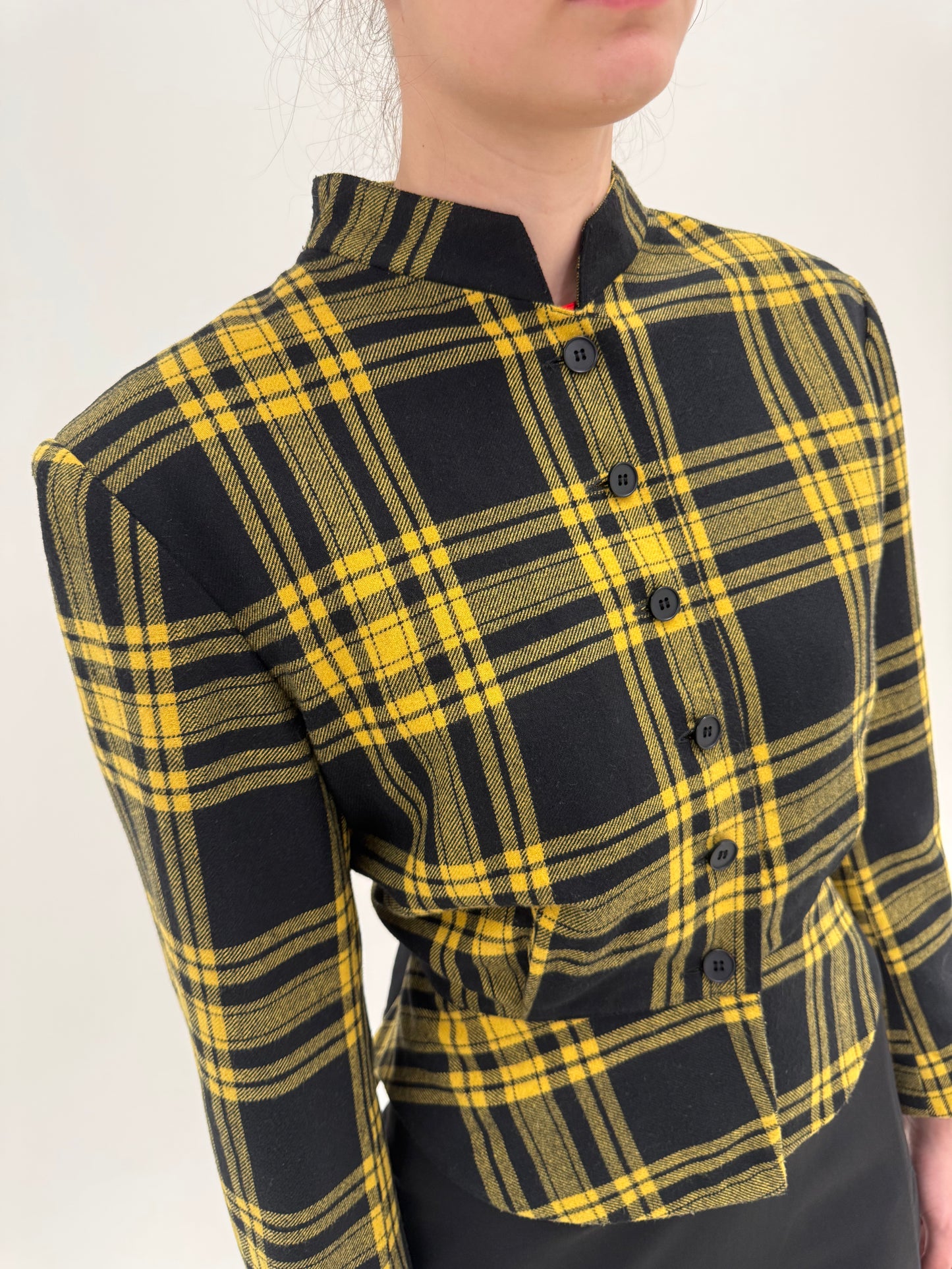 Sacou vintage ultra cambrat în carouri din stofita lightweight