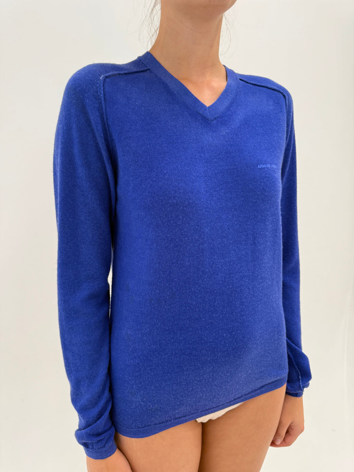 Pulover Armani cornflower blue din lanita extrafina în anchior