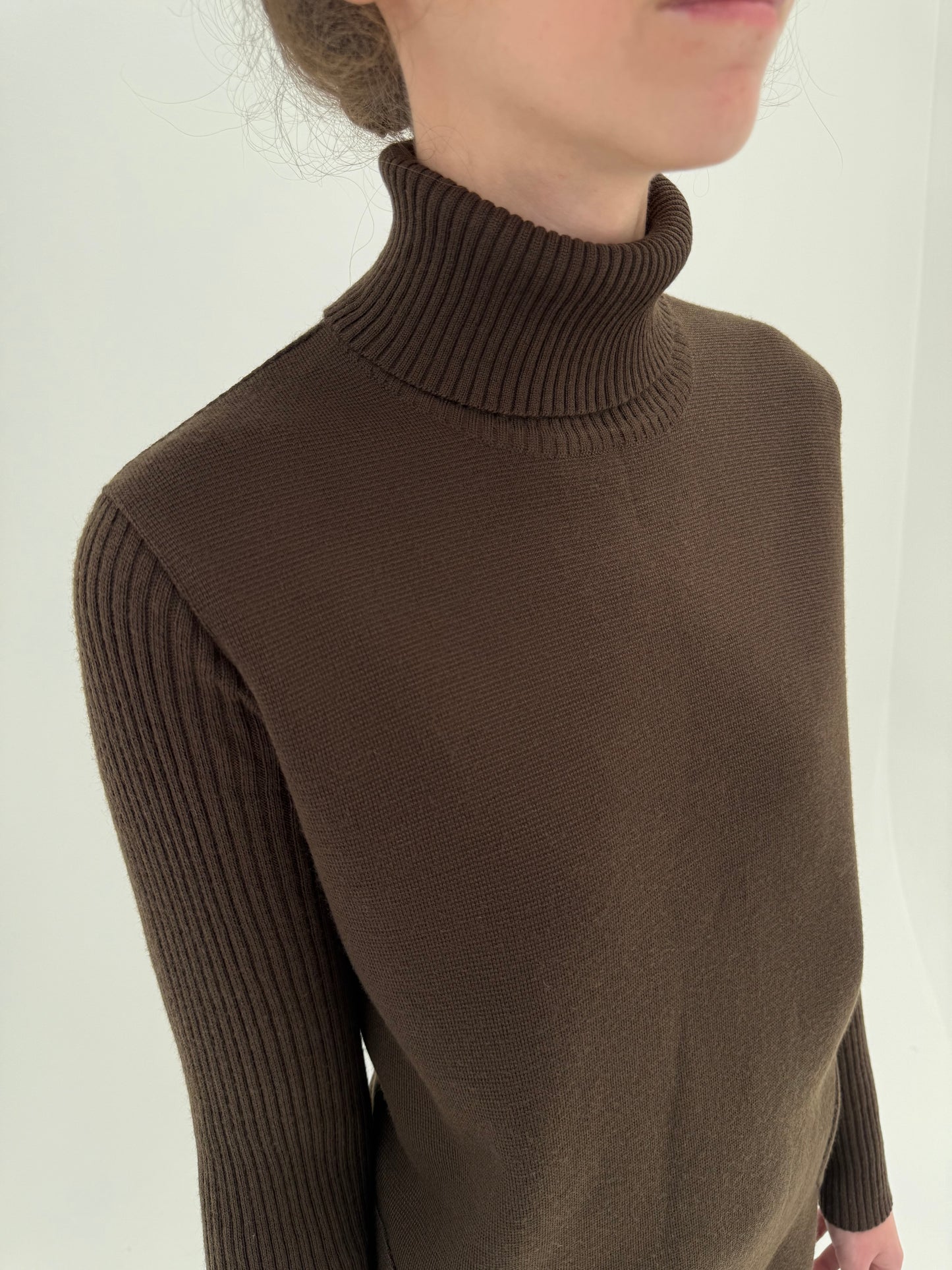 Rochie chocolate brown tip Maleta din lana merino extrafina de gramaj mare