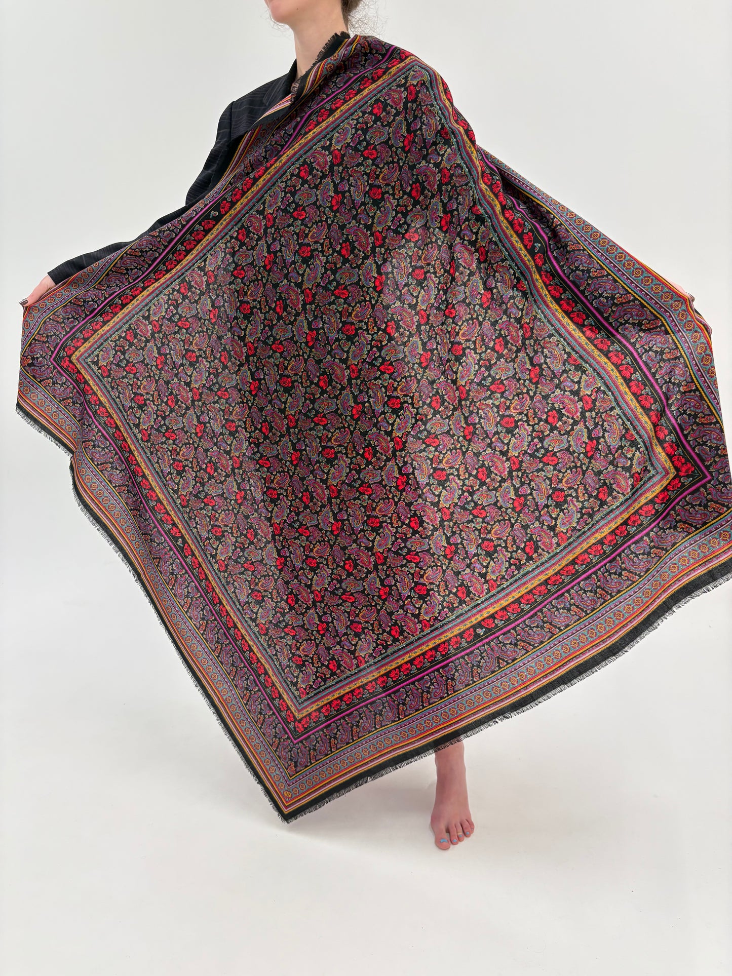 Eșarfă XXXXL din lana extrem de fină și print superb