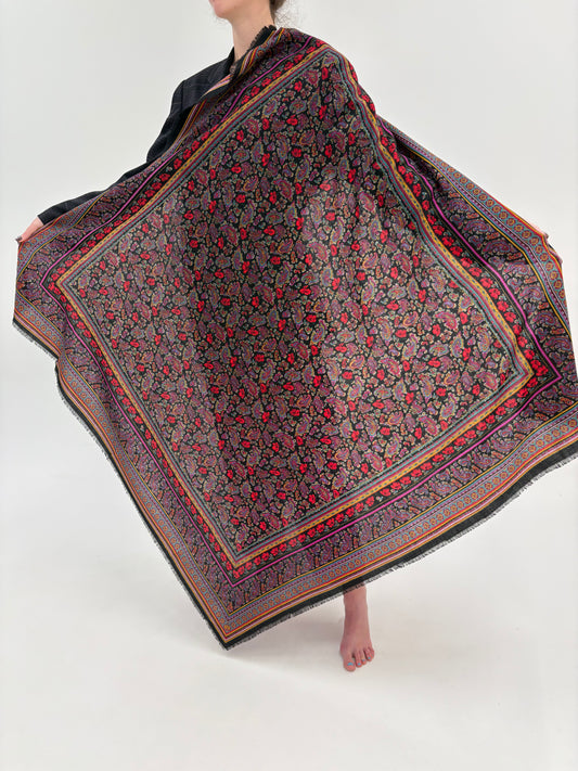 Eșarfă XXXXL din lana extrem de fină și print superb