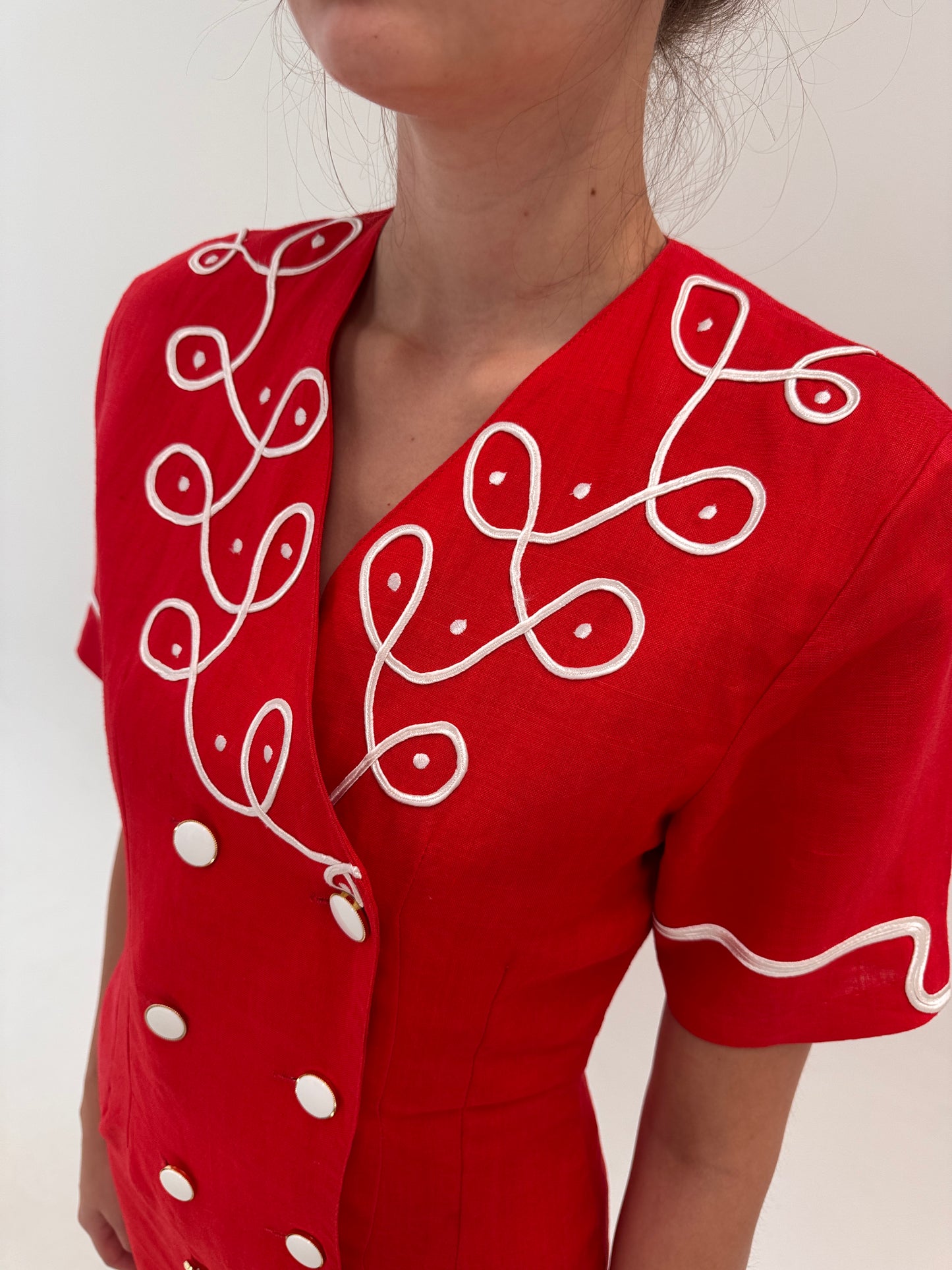 Rochie premium italiană din pânză de in cu aplicații manuale cherry red
