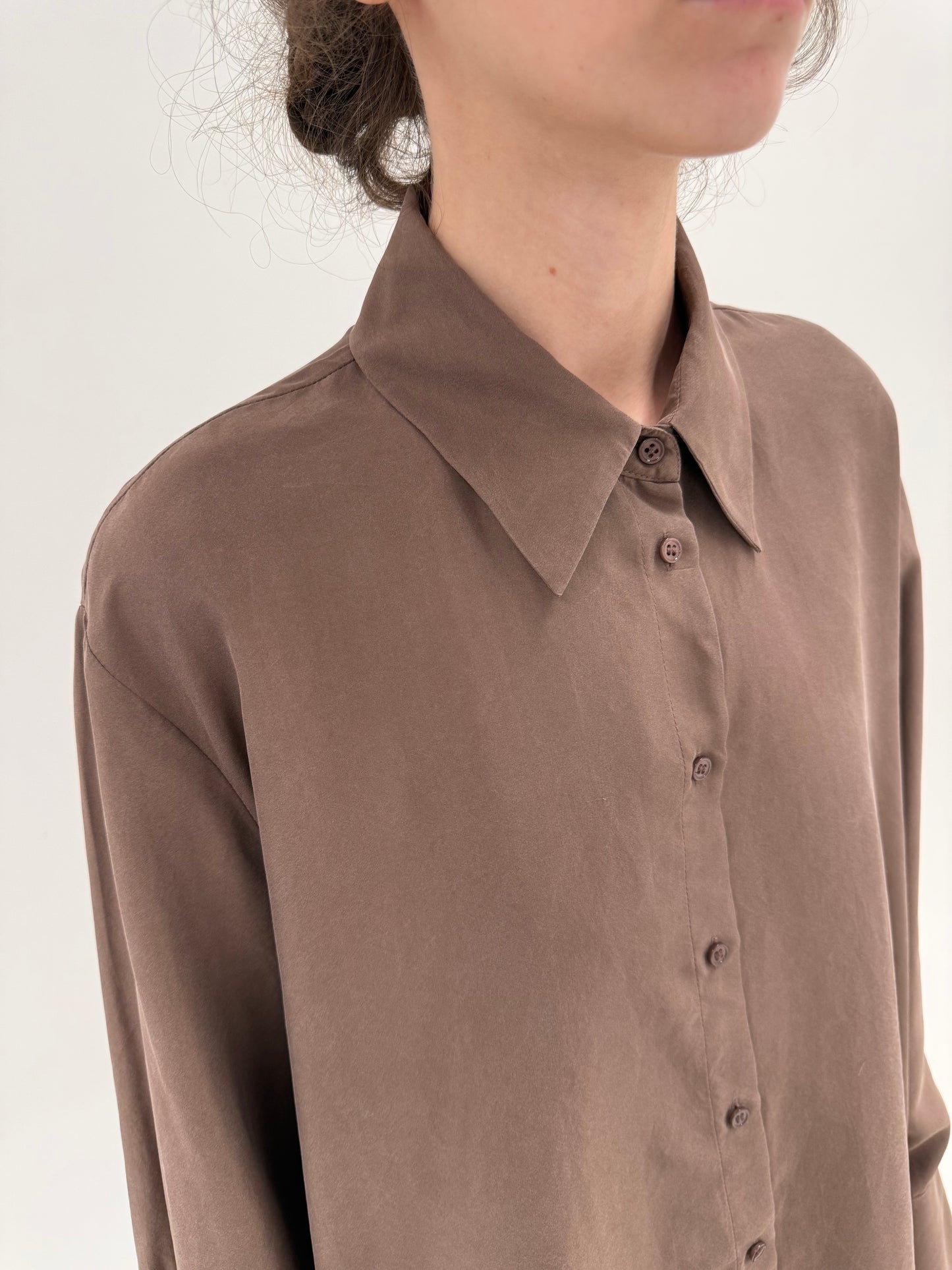 Cămașa cafe au lait din mătase naturală plina mata