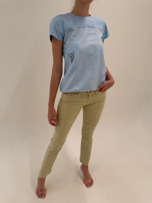 Pantaloni Versace camel din bumbac modelator în croi super actual