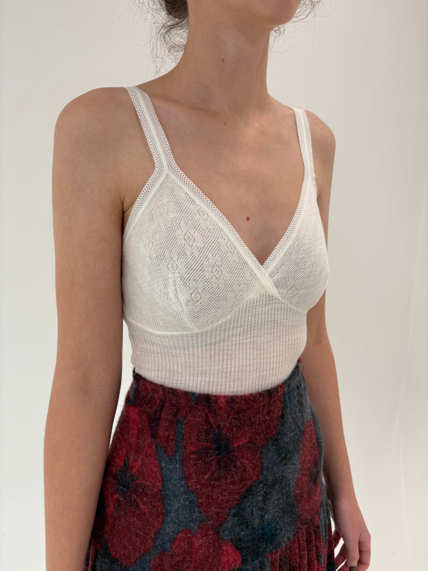 Maieu cambrat italian high end din lana extrafina irestringibila