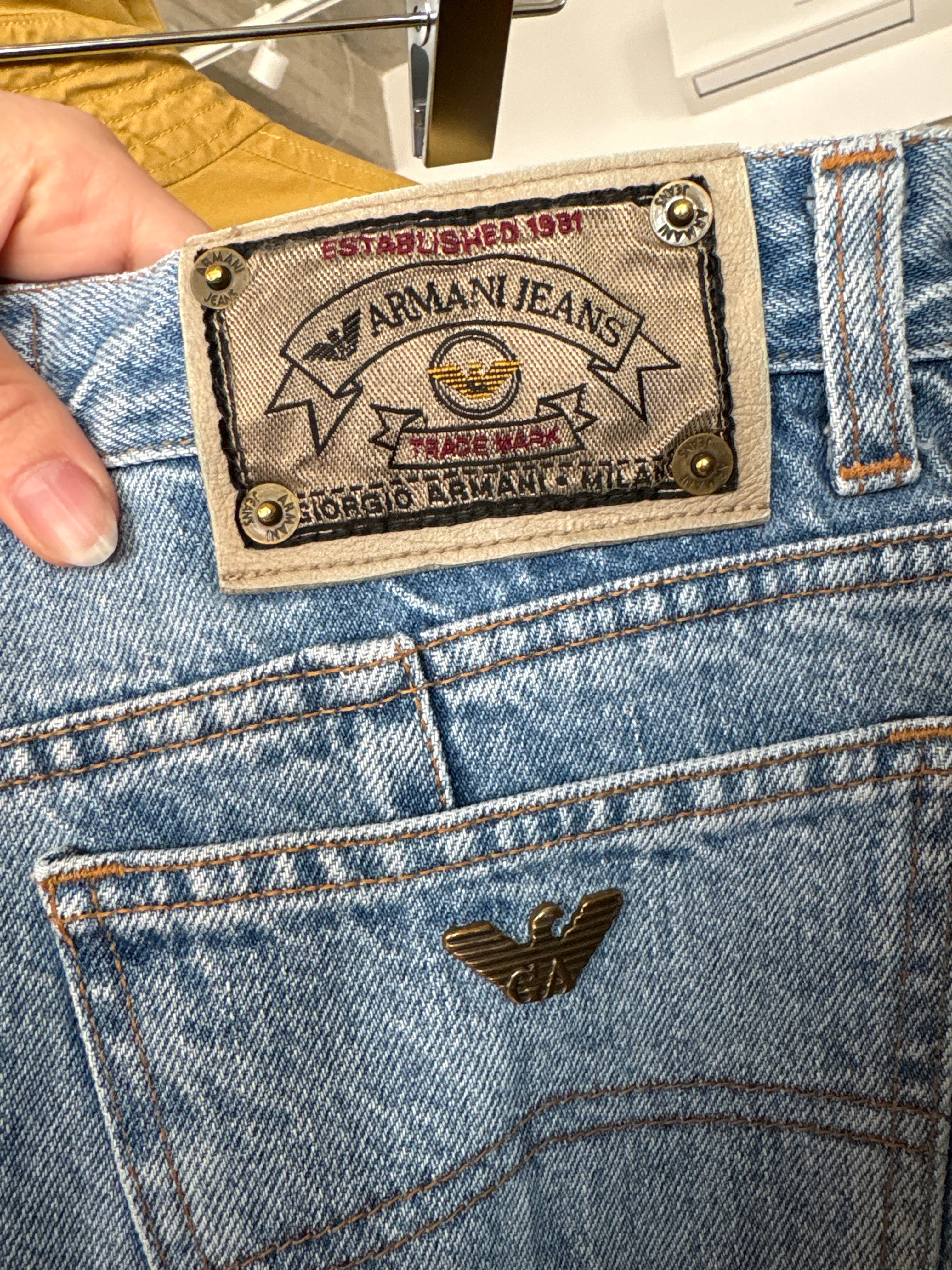 Jeans vintage Armani mom fit cu talie înaltă petite classic wash