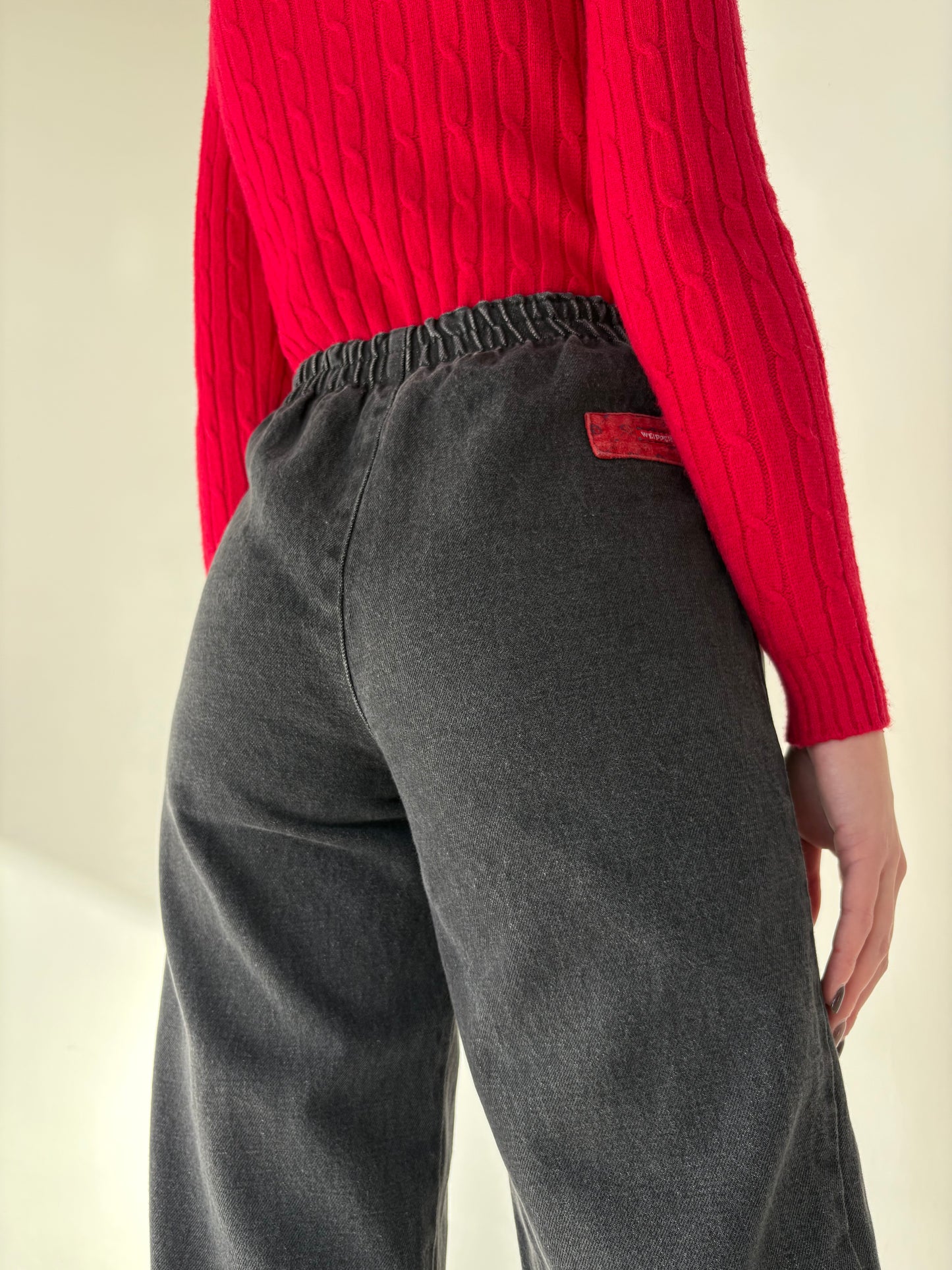 Jeans old vintage mom fit anii 80 cu pense și talie elastică  mărcata