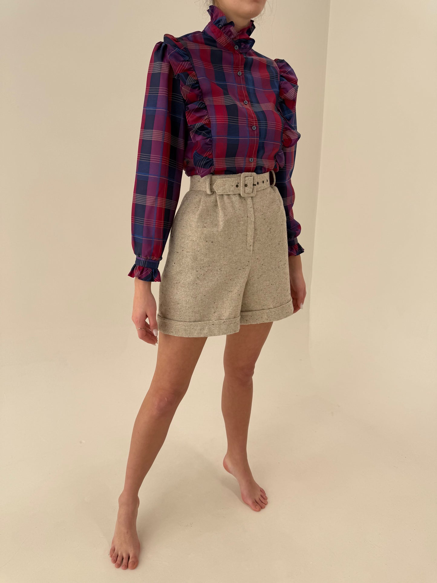 Pantaloni light nude din dota cu centura proprie și talie ultra înaltă