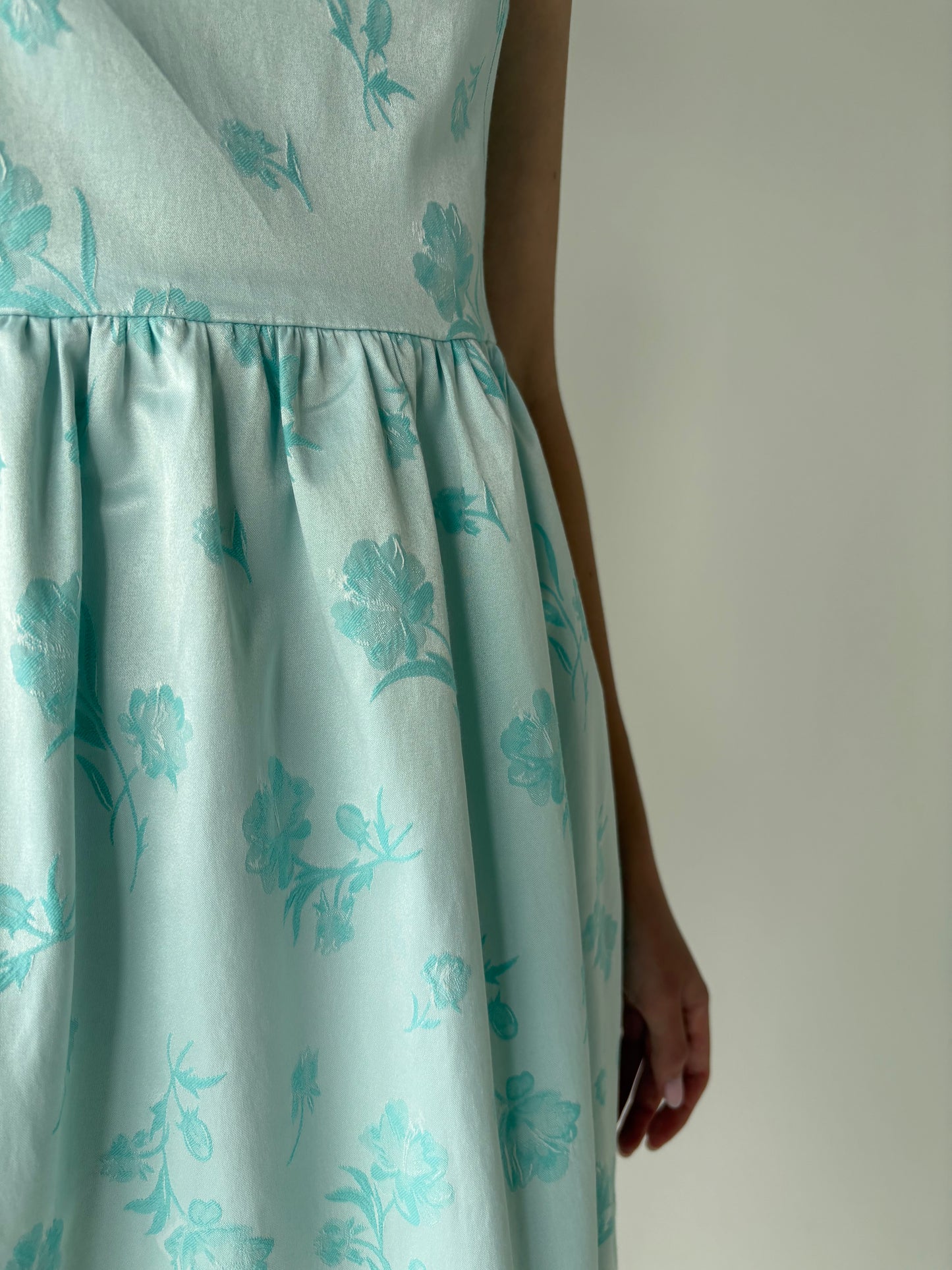Rochie mini din jacquard de vară subțire modelator