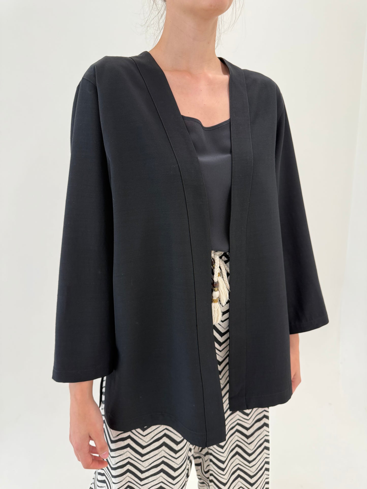 Blazer de inspirație asiatică de sezon cald negru
