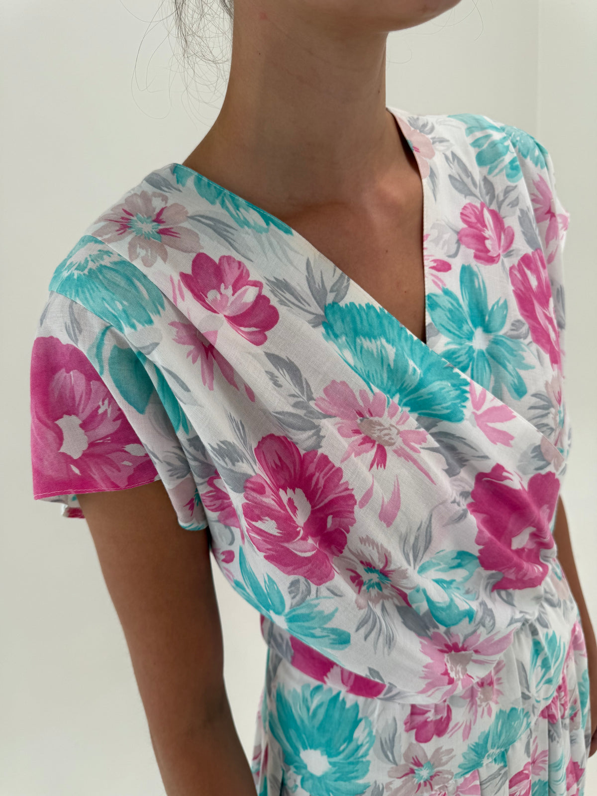 Rochie vintage în culori superbe din panzica de bumbac cu talie marcata elastică