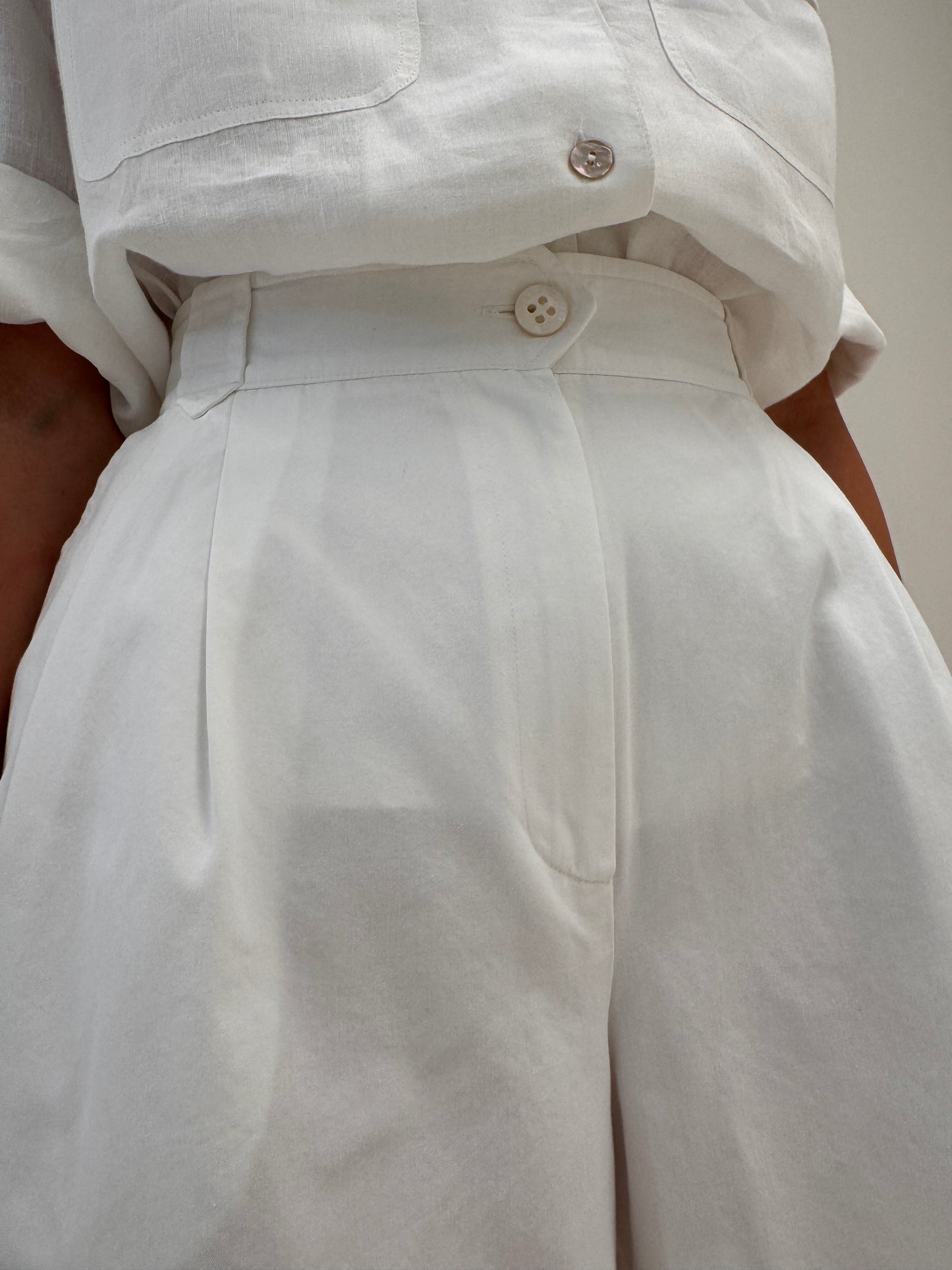 Pantaloni Les Copains din poplin excepțional de bumbac