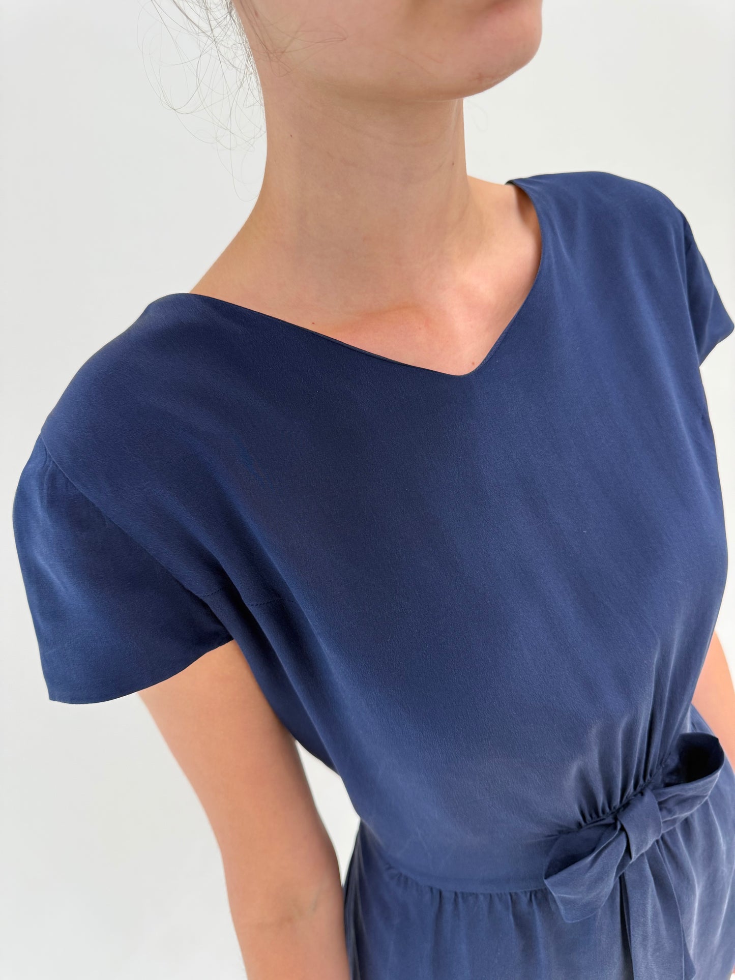 Rochie Navy vintage din mătase matuala în croi ultra feminin de la zi la seară