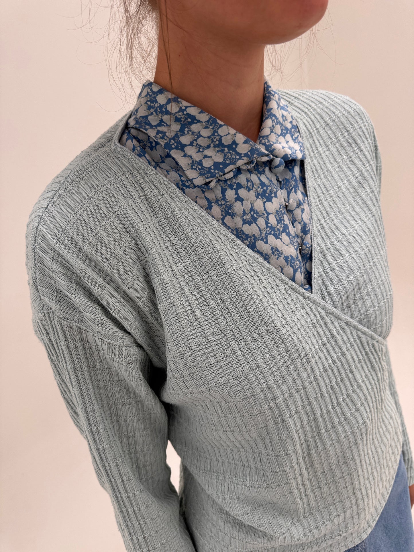 Cardigan petrecut baby blue din jerse de bumbac și elastan