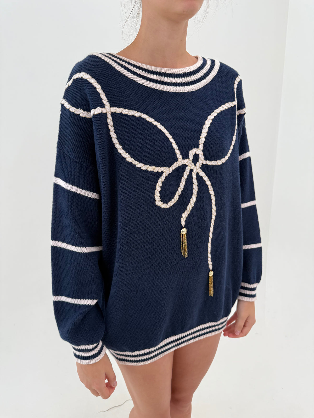 Pulover vintage italian din bumbac de gramaj mare cu ciucuri