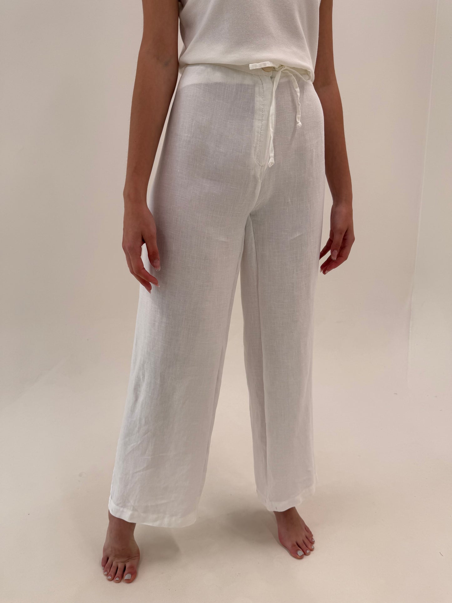 Pantaloni tall din in premium în croi drept cu talie ușor reglabilă ultra înaltă