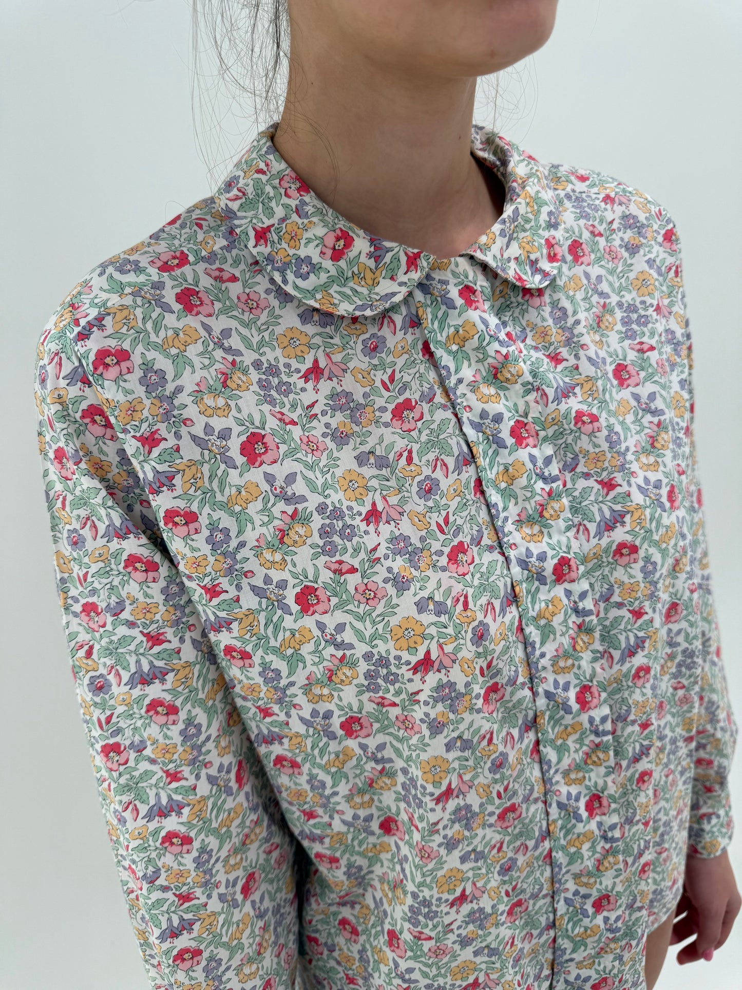 Cămașa vintage luxury Cacharel cu guler Peter Pan și print floral delicat