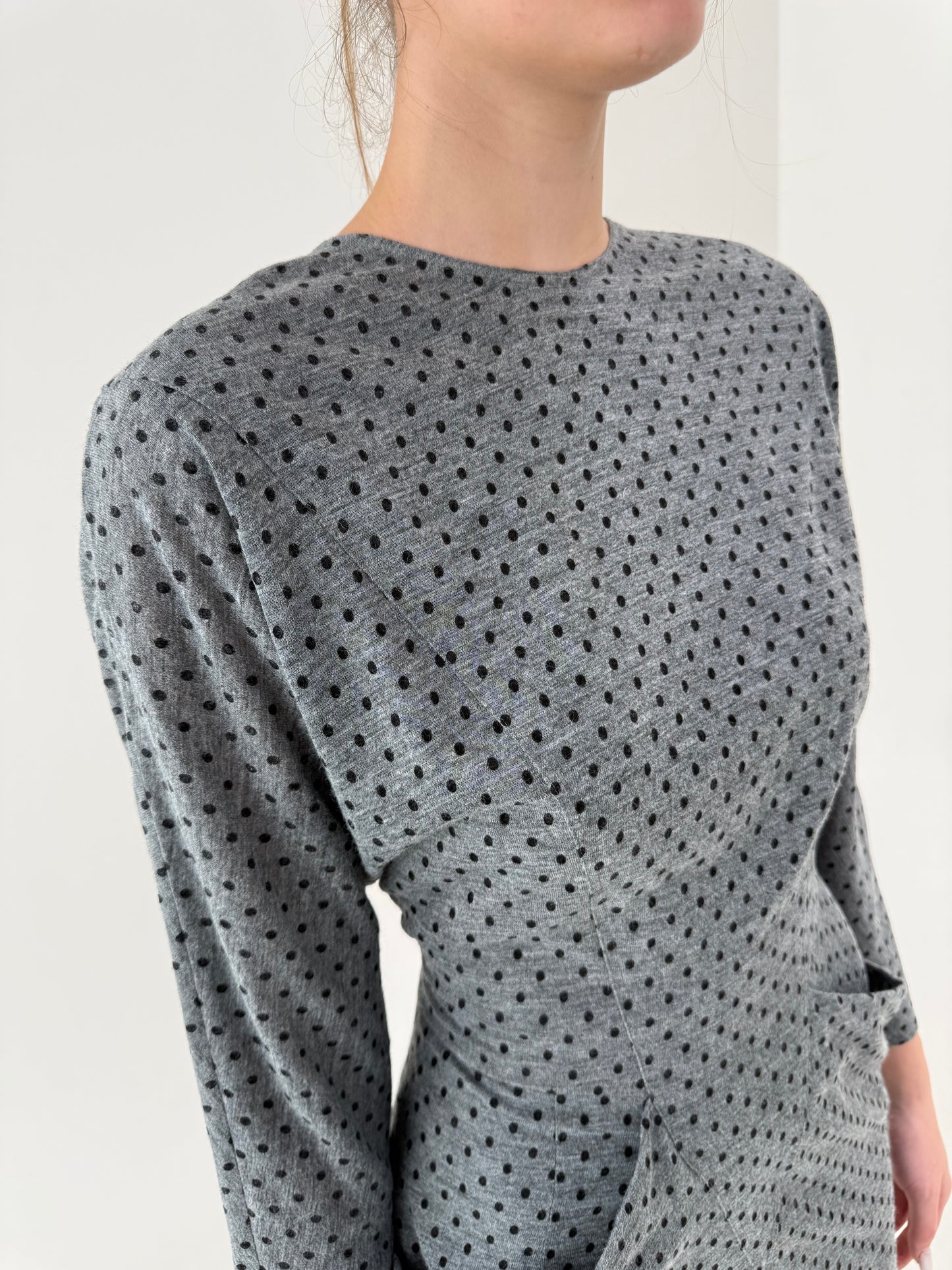 Rochie vintage cu buline , buzunare și mânecă fluture