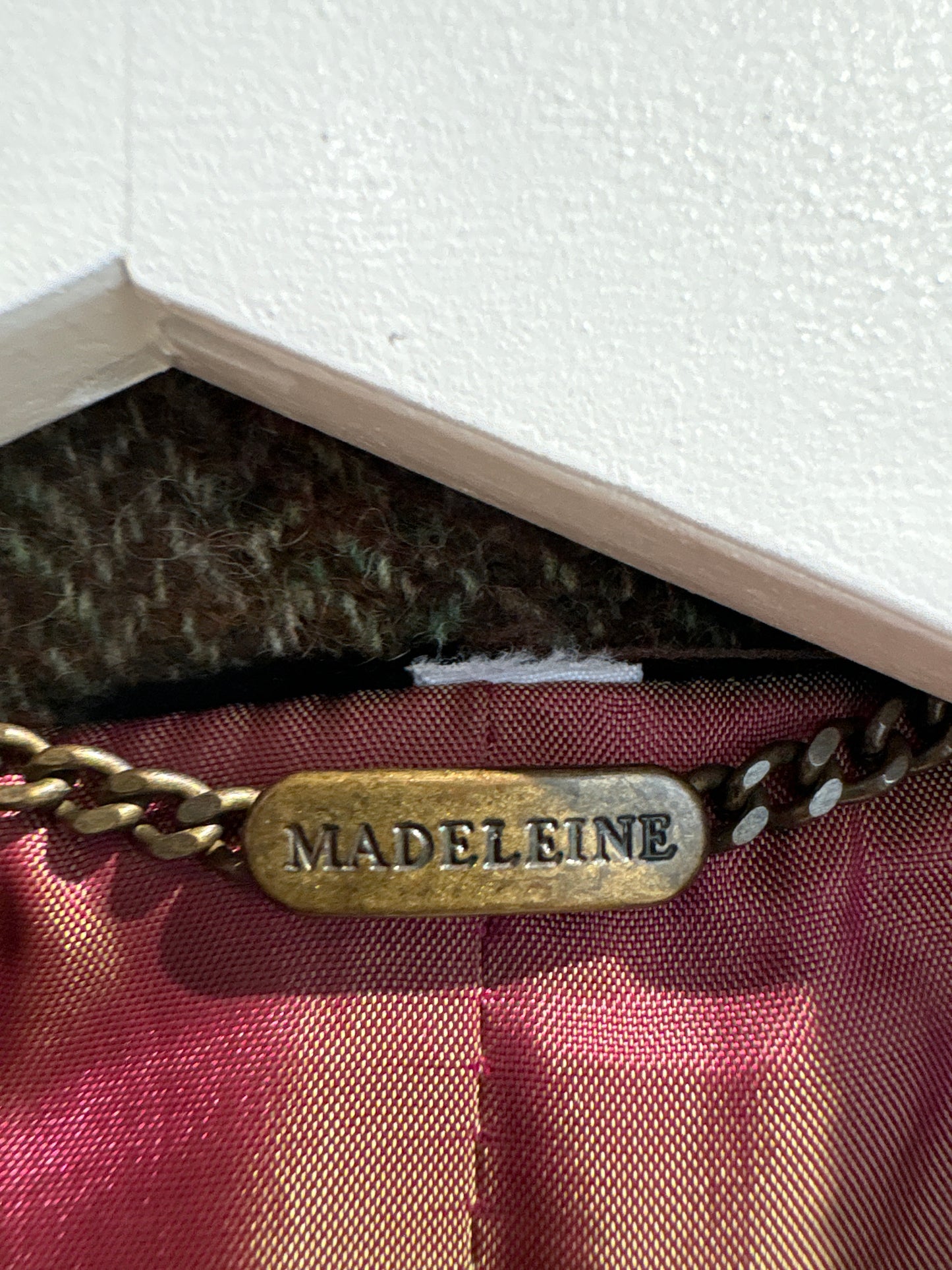 Sacou cambrat de brand Madeleine din tweed de lana cu print floral