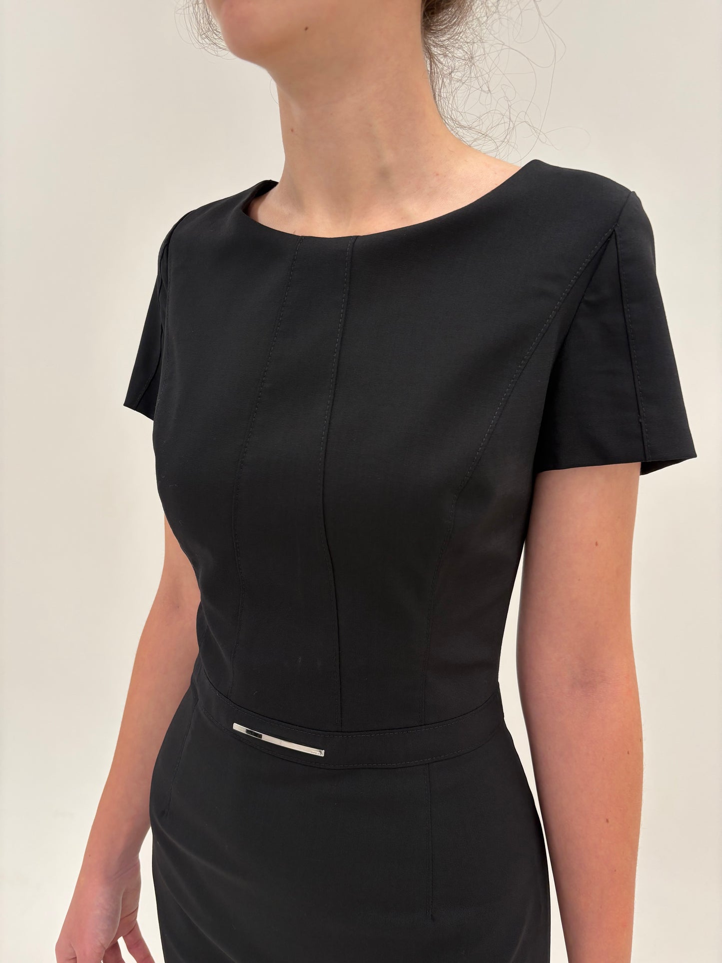 LBD Hugo Boss de la Business la cocktail