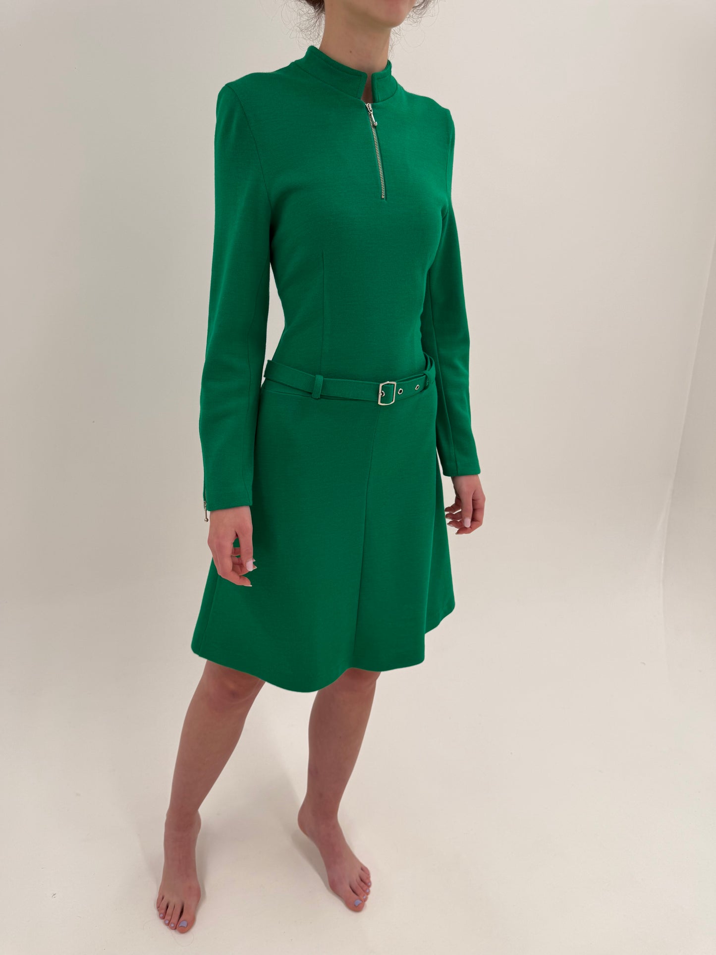 Rochie Old vintage anii 70 în estetică Mod din lana extrafina verde tare