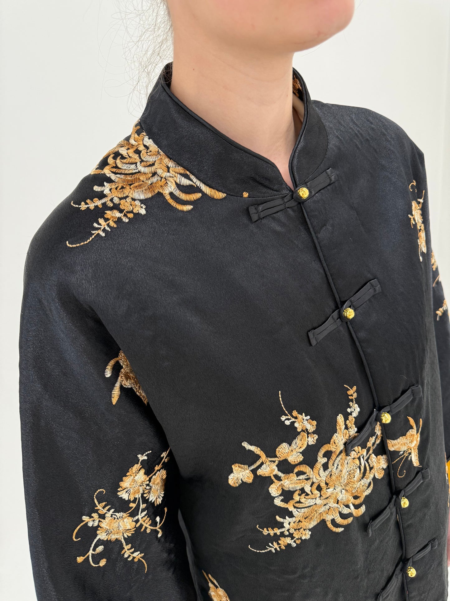 Jacheta în stil asiatic din mătase naturală brocart cu matlase fin interior