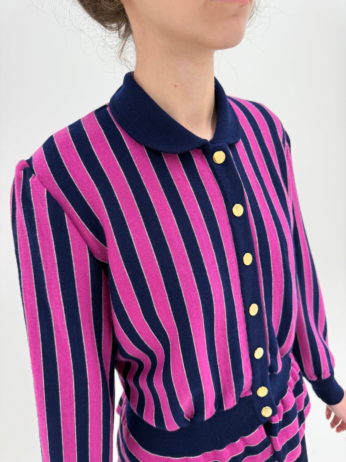 Cardigan vintage cambrat cu talie marcată și peplum în culori tari