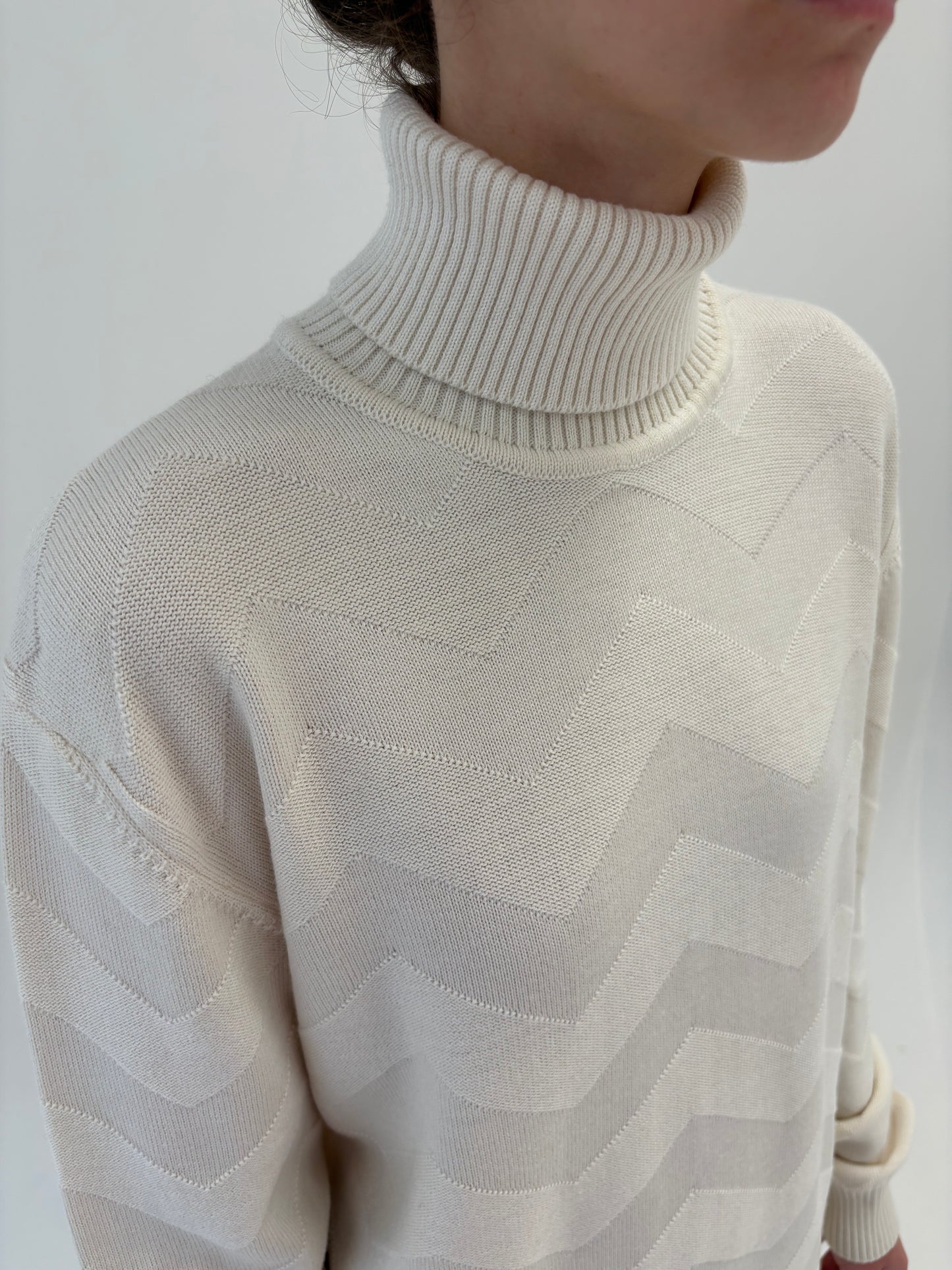 Maleta tall off white din lana merino extrafina groasă de gramaj mare