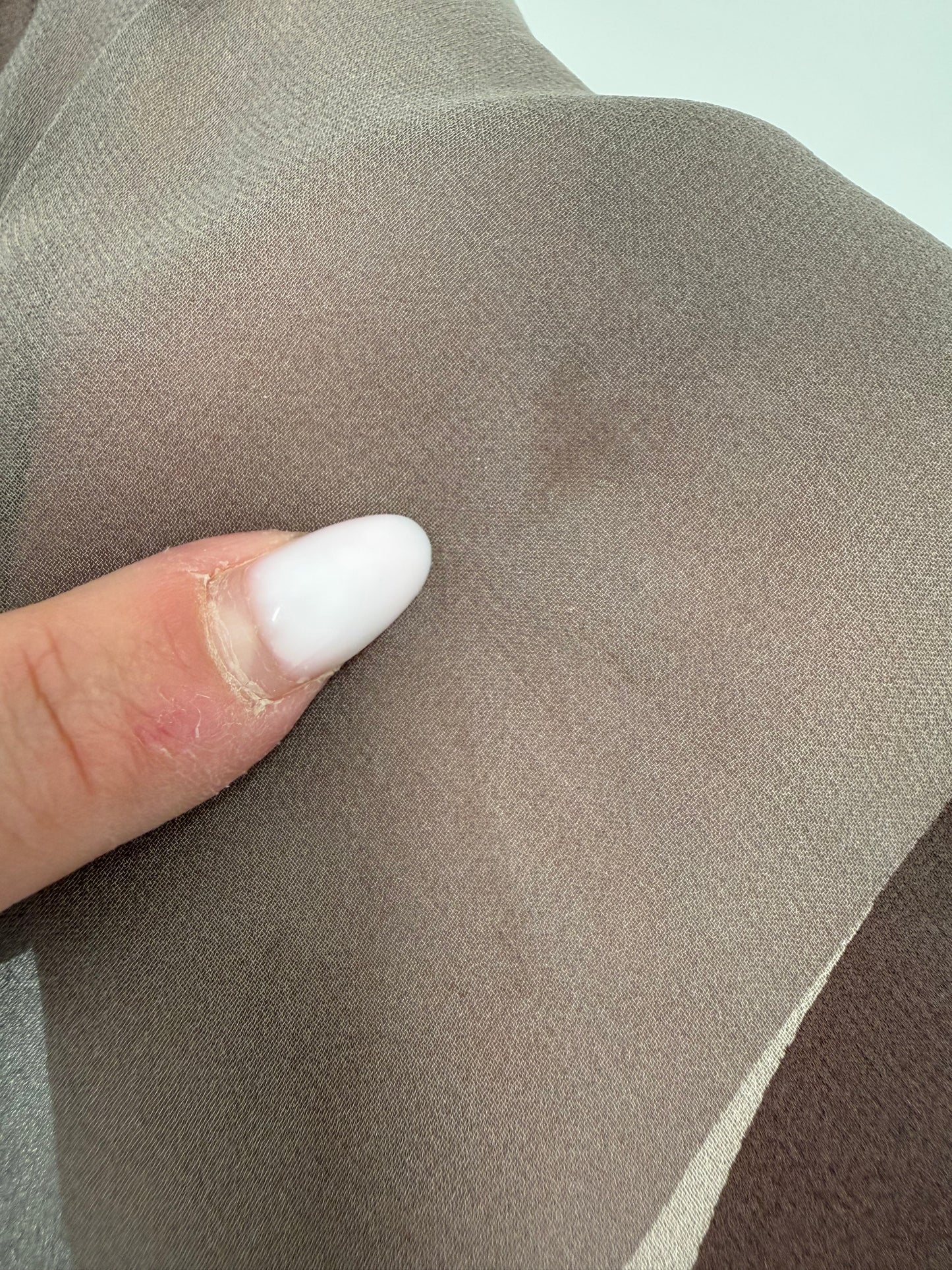 Top Max Mara ultra chic din mătase naturală sheer în culori neutre