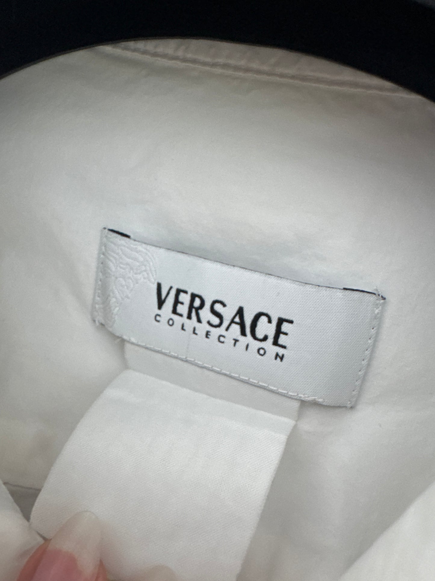 Cămașa Versace din poplin excepțional cu influențe casual