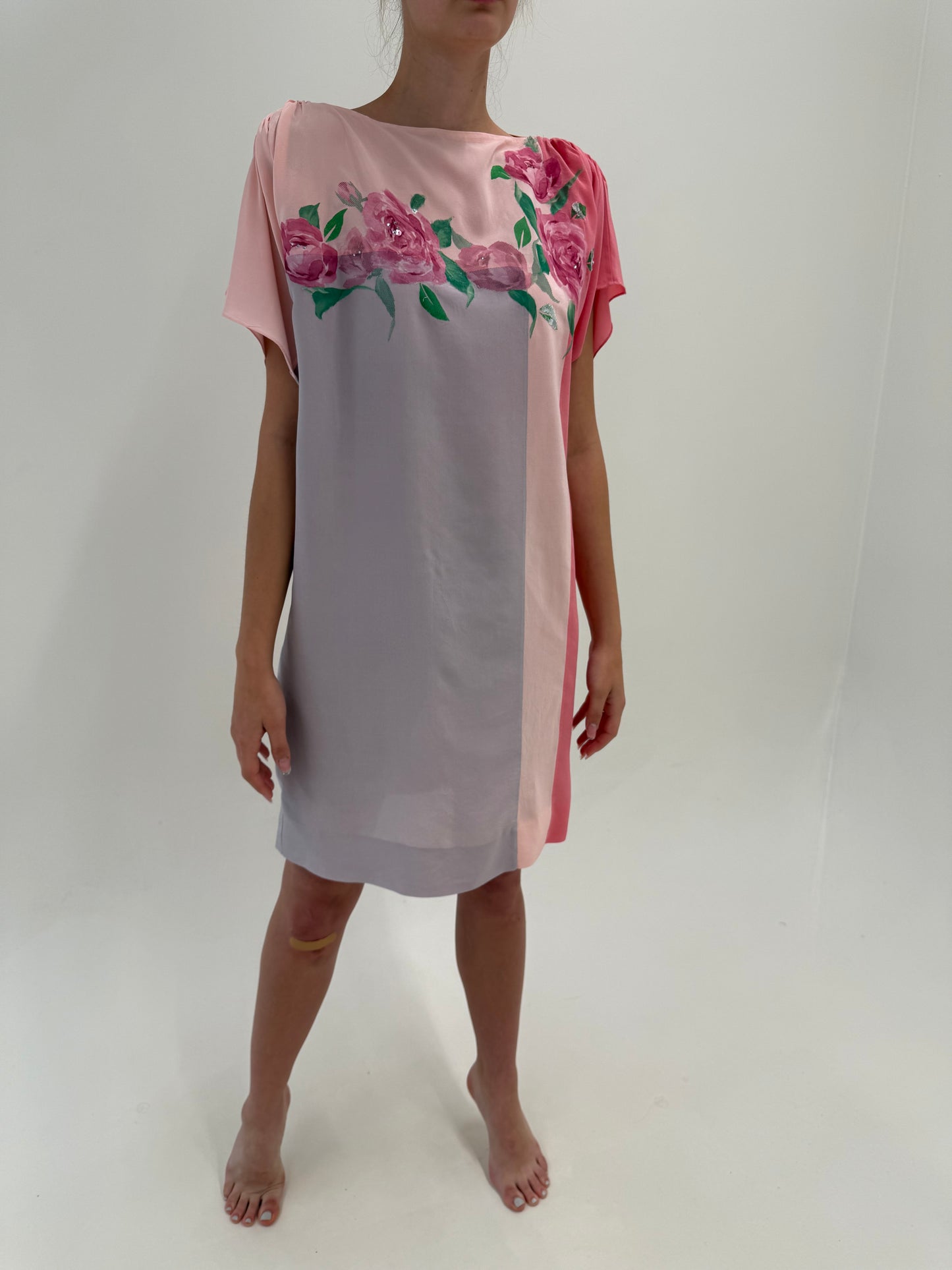 Rochie din mătase naturală în culori superbe și croi lejer