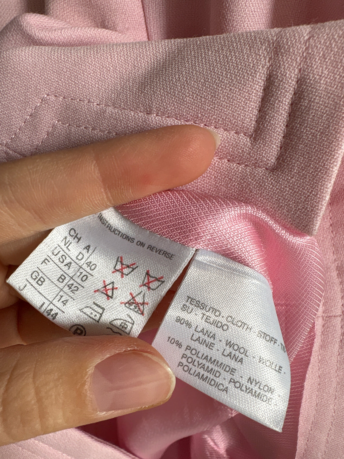 Sacou Max Mara powder pink cu nasturi aurii metalici în croi minimalist