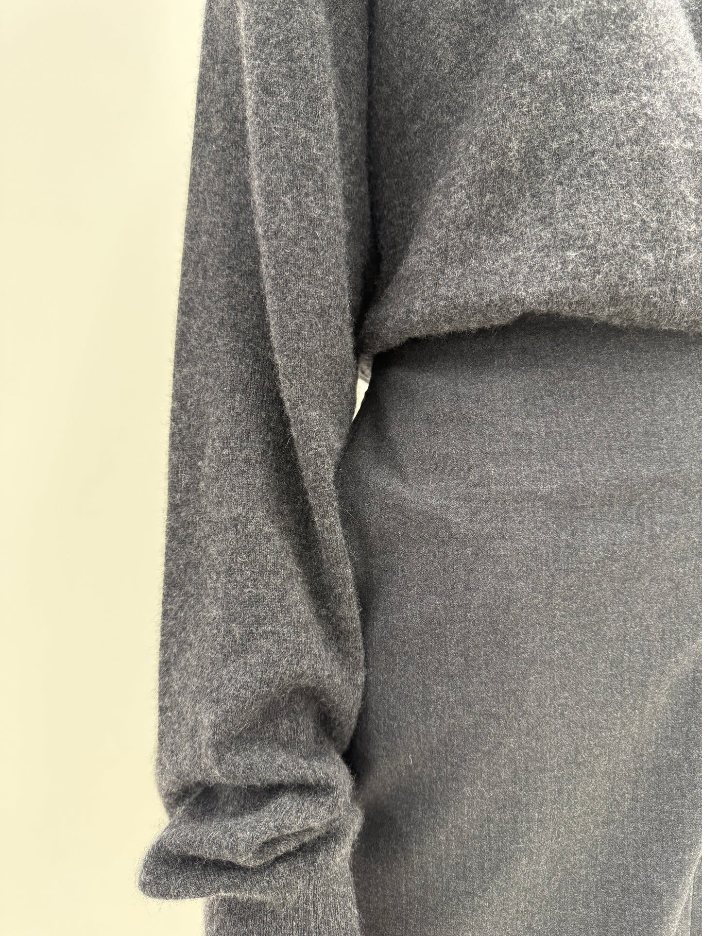 Fustă ultra luxury Jil Sander în croi specific brandului cu buzunare