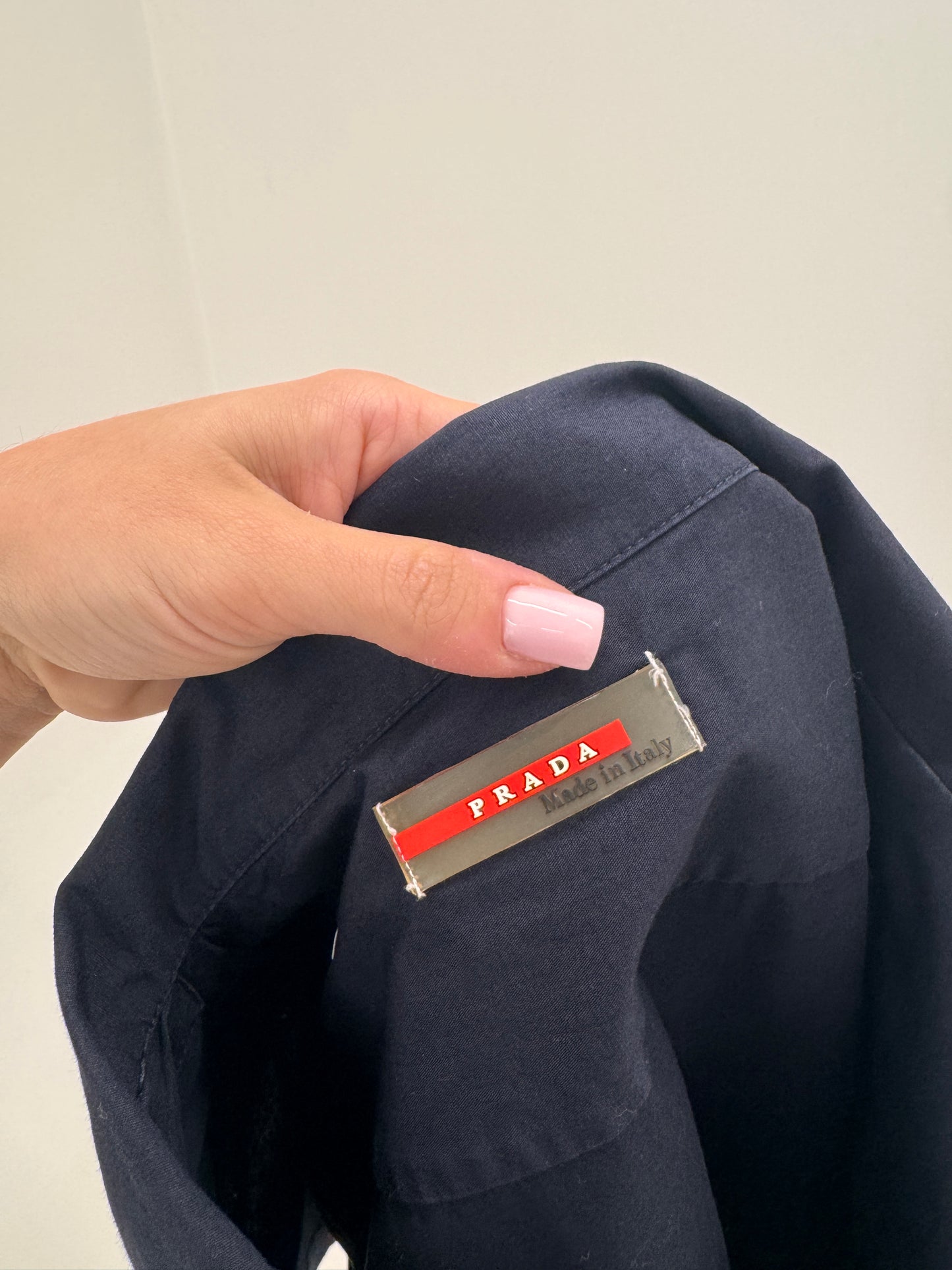 Cămașa vintage Prada cu influențe casual din poplin de bumbac