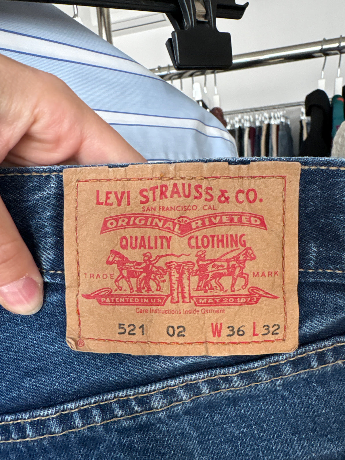 Jeans Levi’s 521 tall classic wash straight leg cu talie înaltă