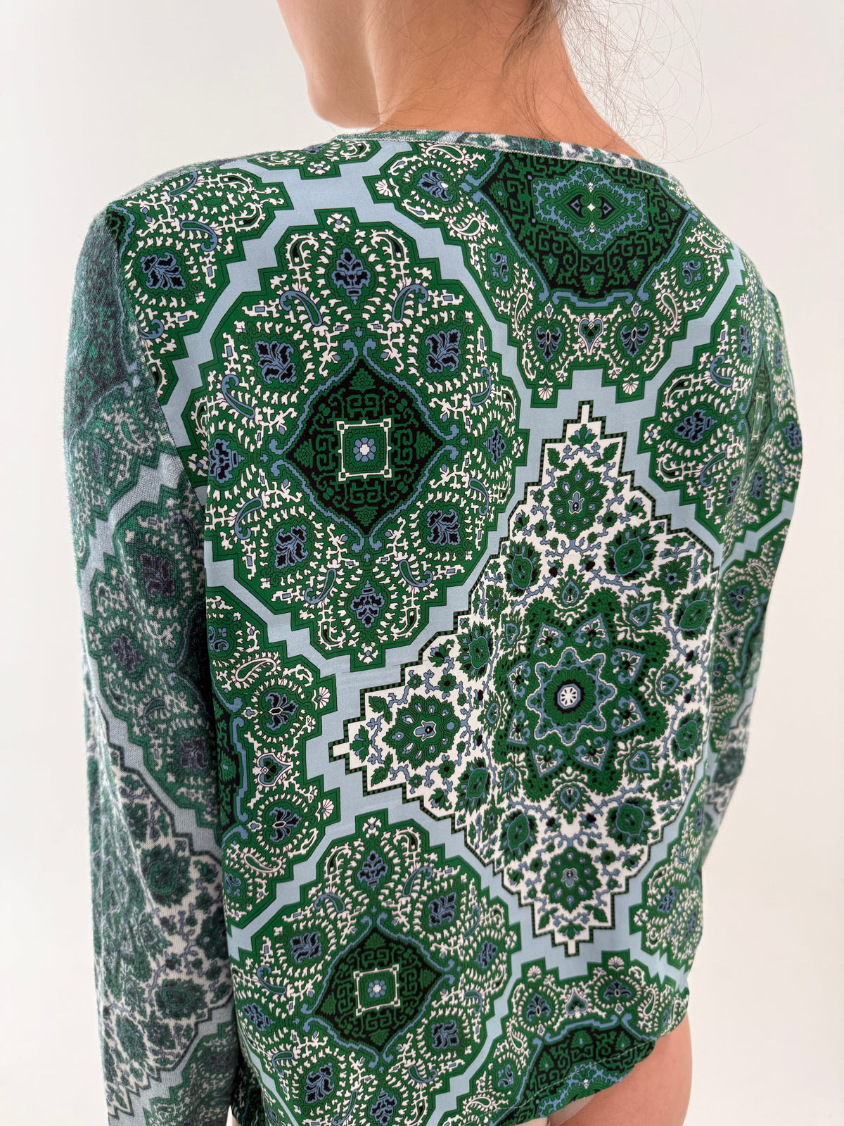 Pulover Max Mara cu fata din mătase naturală și restul tricot de lana cu print superb