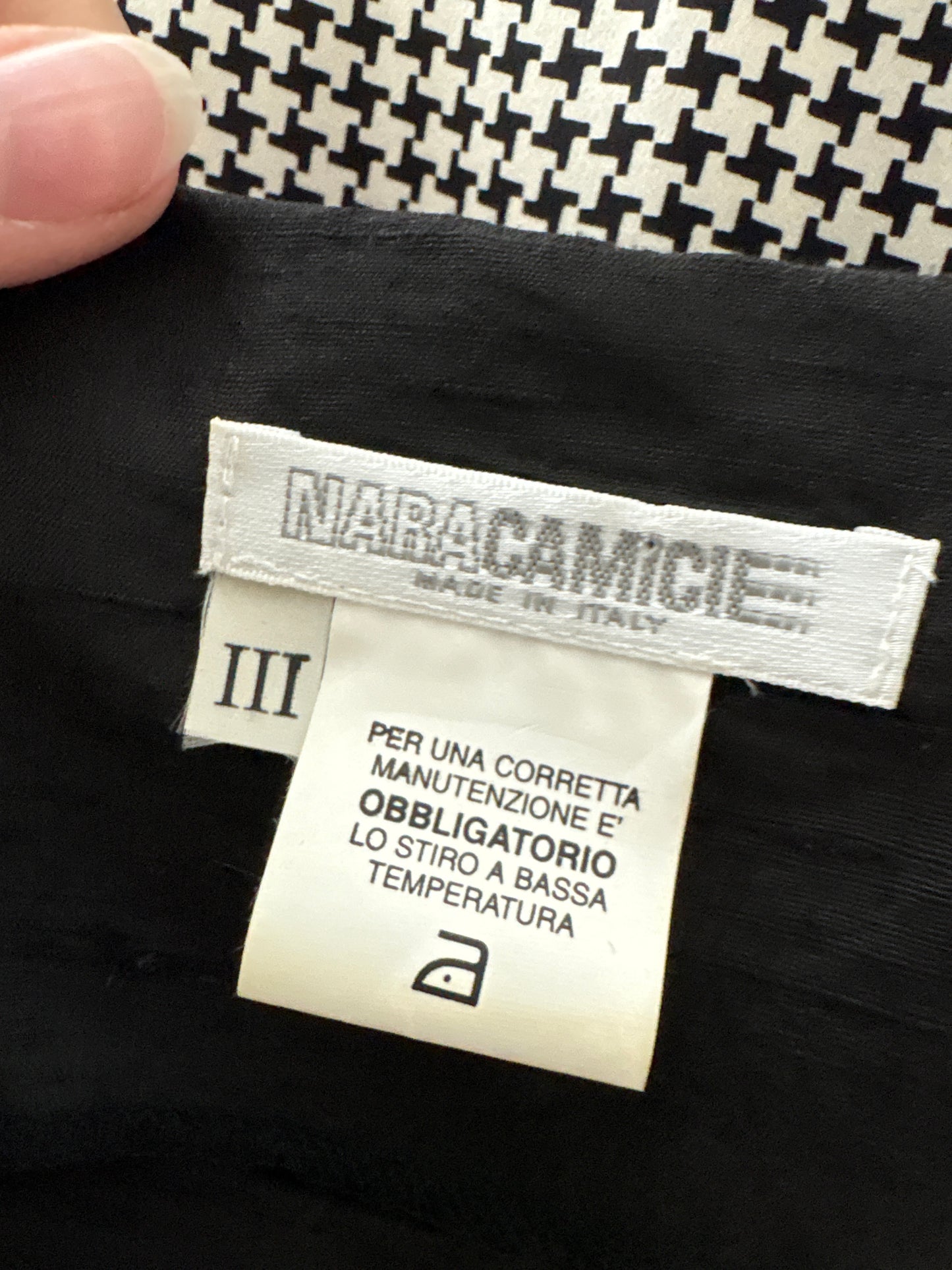 Top spectaculos din mătase naturală luxury Nara Camicie cu dantelă macrame
