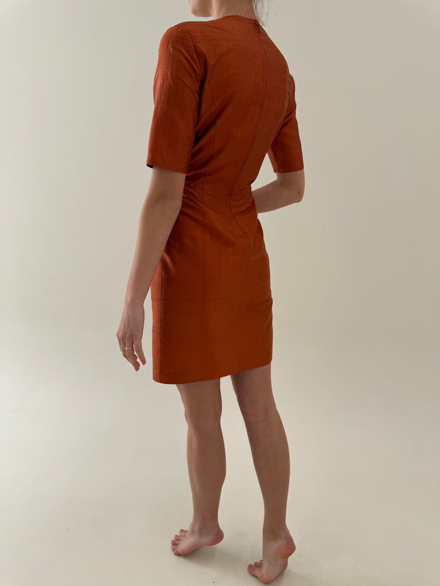 Rochie vintage din mătase naturală dupioni rust orange cu talie ultra marcată